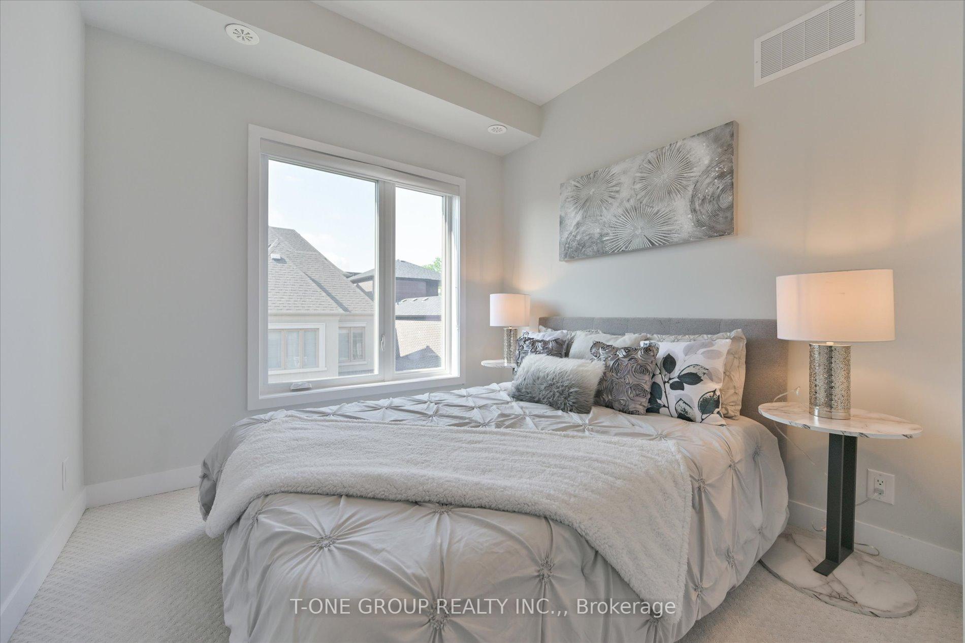 Photo 18 of 29 William Shearn Crescent, Markham, Angus Glen — HOMEH