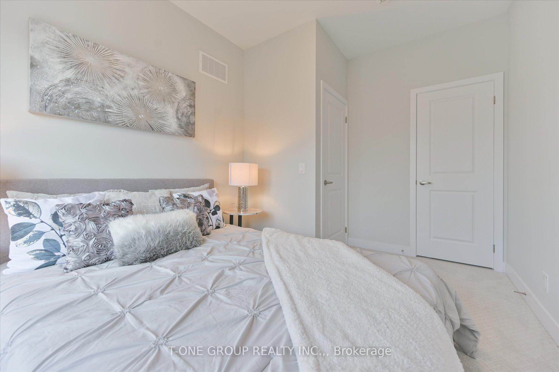 Photo 19 of 29 William Shearn Crescent, Markham, Angus Glen — HOMEH