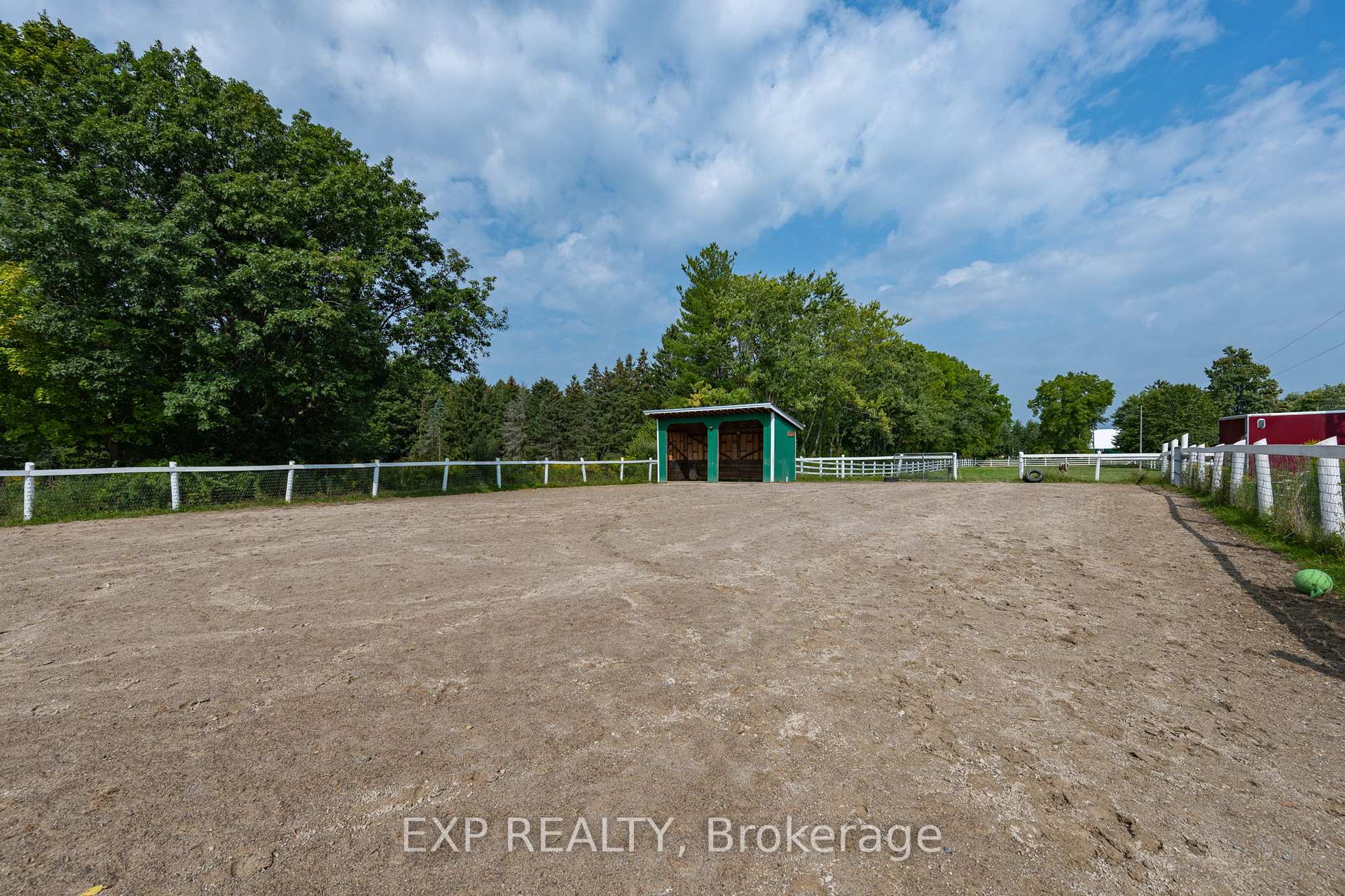 Photo 9 of 8101 Decker Drive, Middlesex Centre, Rural Middlesex Centre — HOMEH