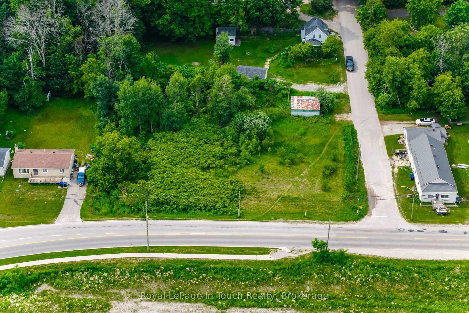 Photo 17 of 204 Gianetto Drive, Midland — HOMEH