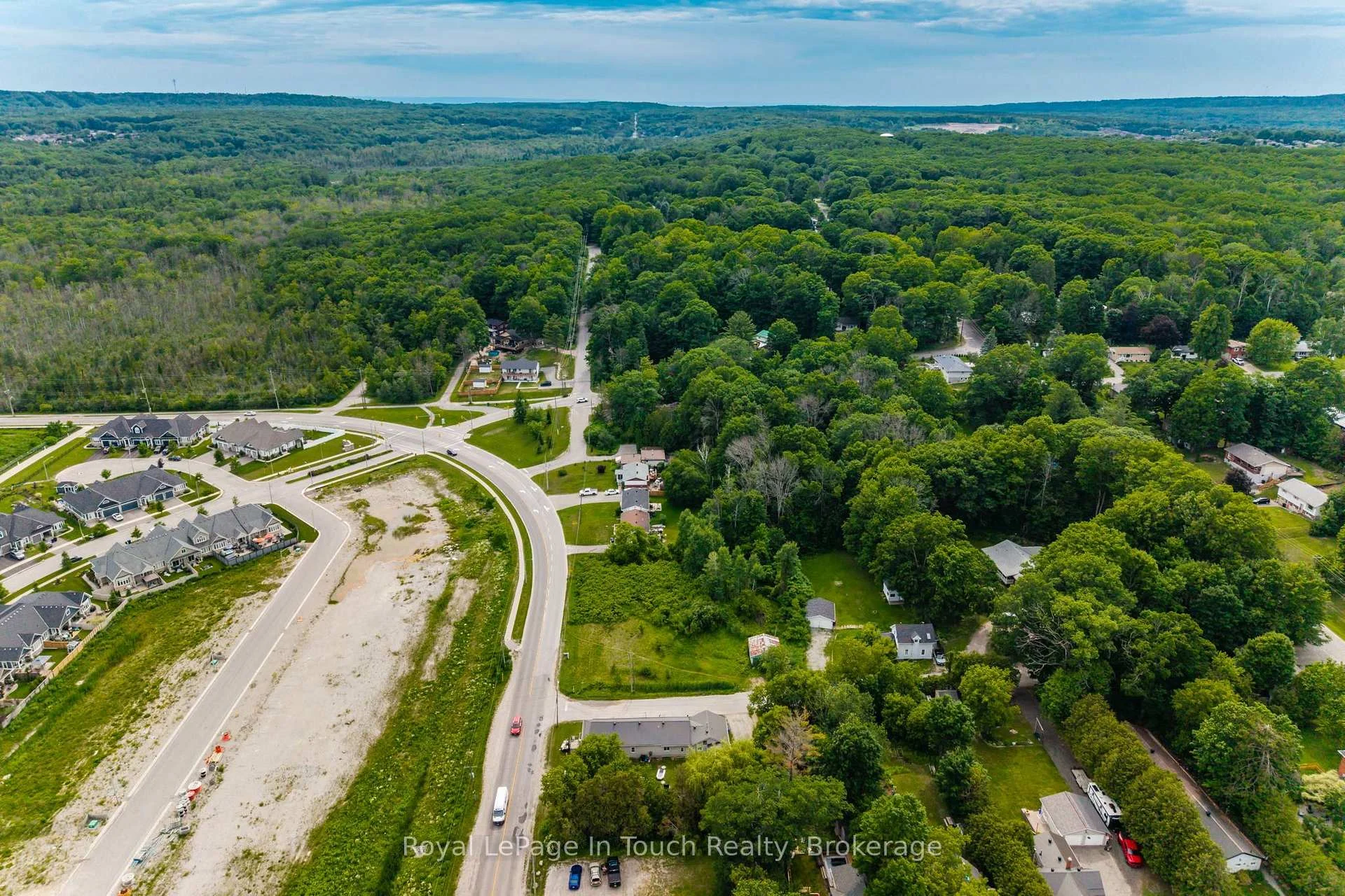 Photo 19 of 204 Gianetto Drive, Midland — HOMEH