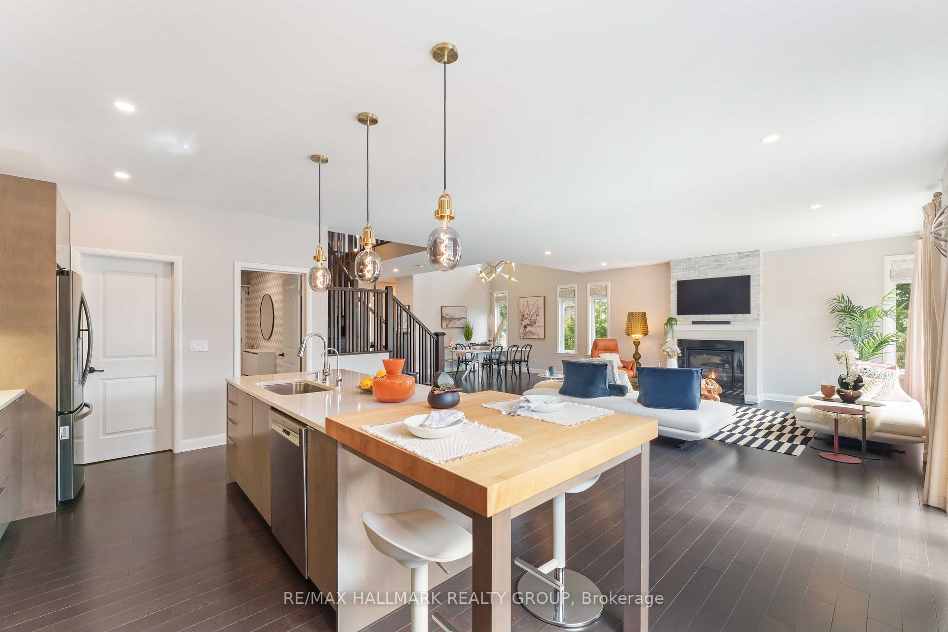 Photo 10 of 155 Escarpment Crescent, Ottawa, Kanata - Kanata Lakes/Heritage Hills — HOMEH