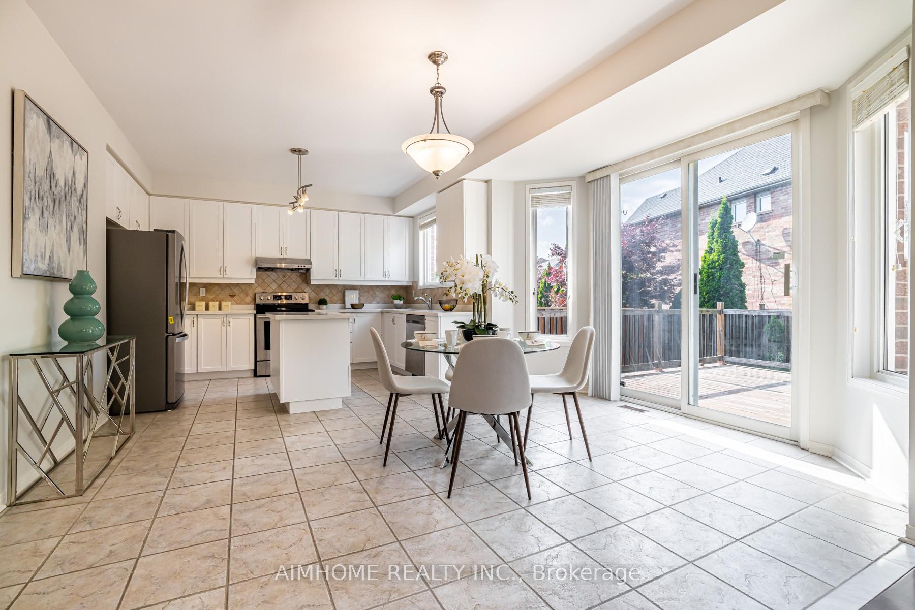Photo 8 of 47 Golden Meadow Drive, Markham, Wismer — HOMEH