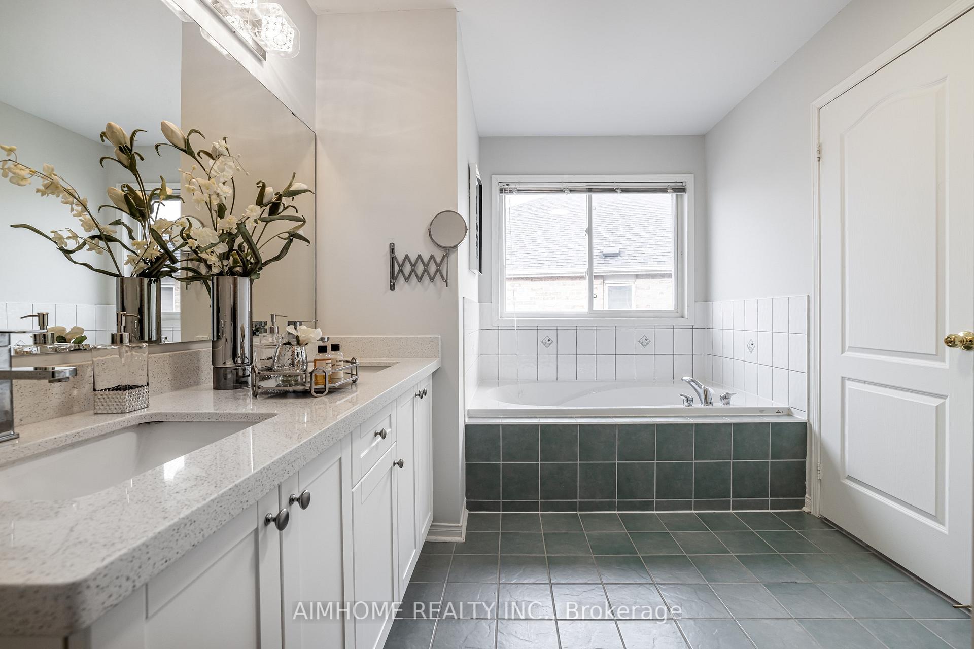 Photo 19 of 47 Golden Meadow Drive, Markham, Wismer — HOMEH