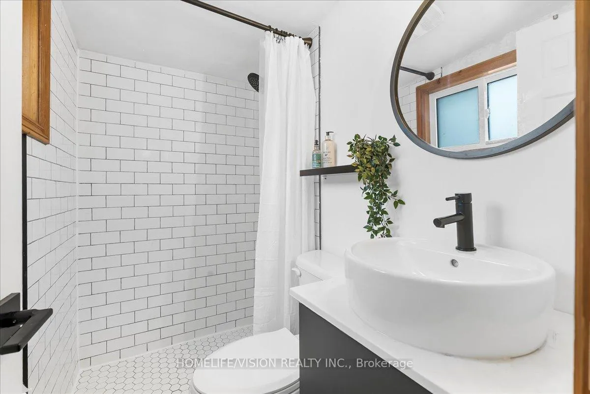 Photo 8 of 314 Russell Street, Midland — HOMEH