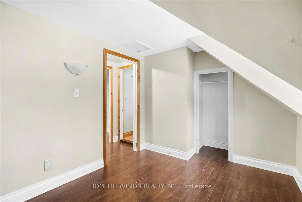 Photo 17 of 314 Russell Street, Midland — HOMEH