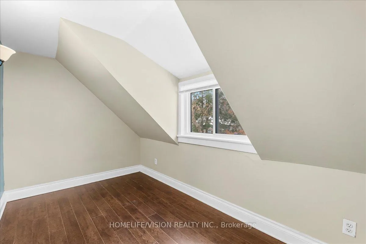 Photo 18 of 314 Russell Street, Midland — HOMEH