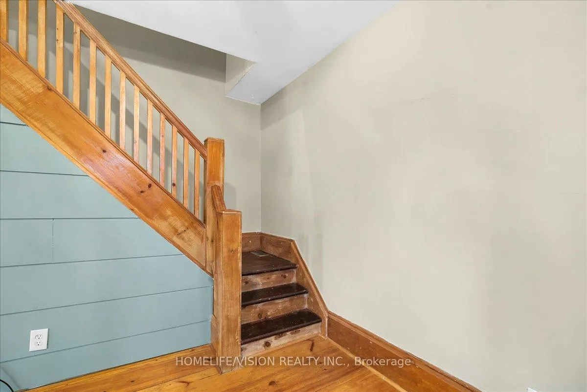 Photo 21 of 314 Russell Street, Midland — HOMEH