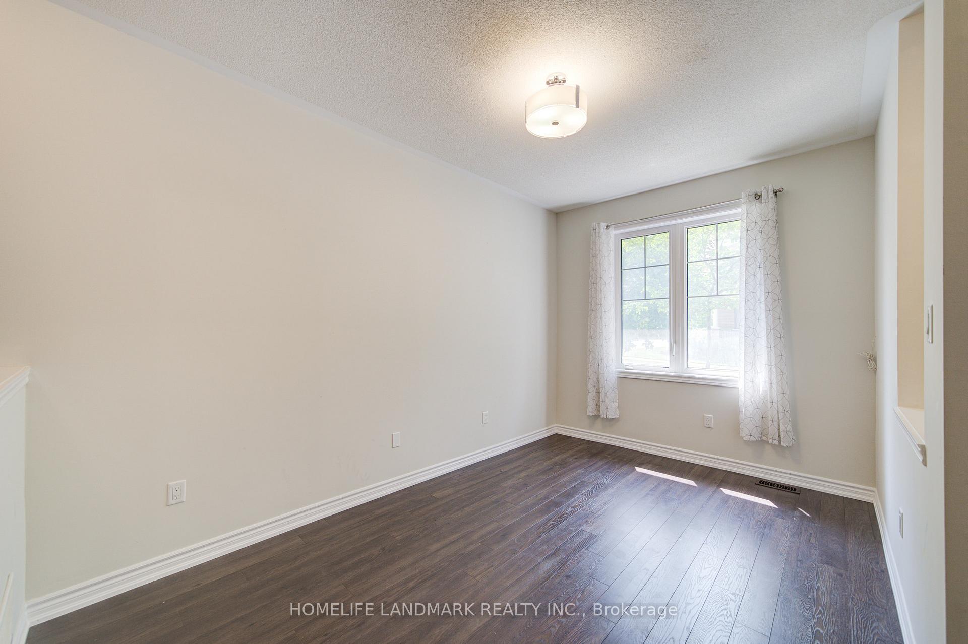 Photo 6 of 40 Robert Joffre Leet Avenue, Markham, Cornell — HOMEH