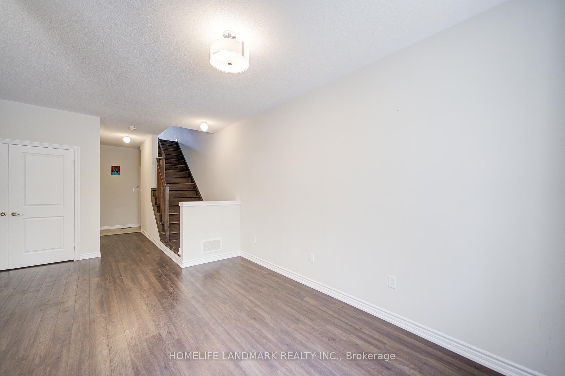 Photo 8 of 40 Robert Joffre Leet Avenue, Markham, Cornell — HOMEH