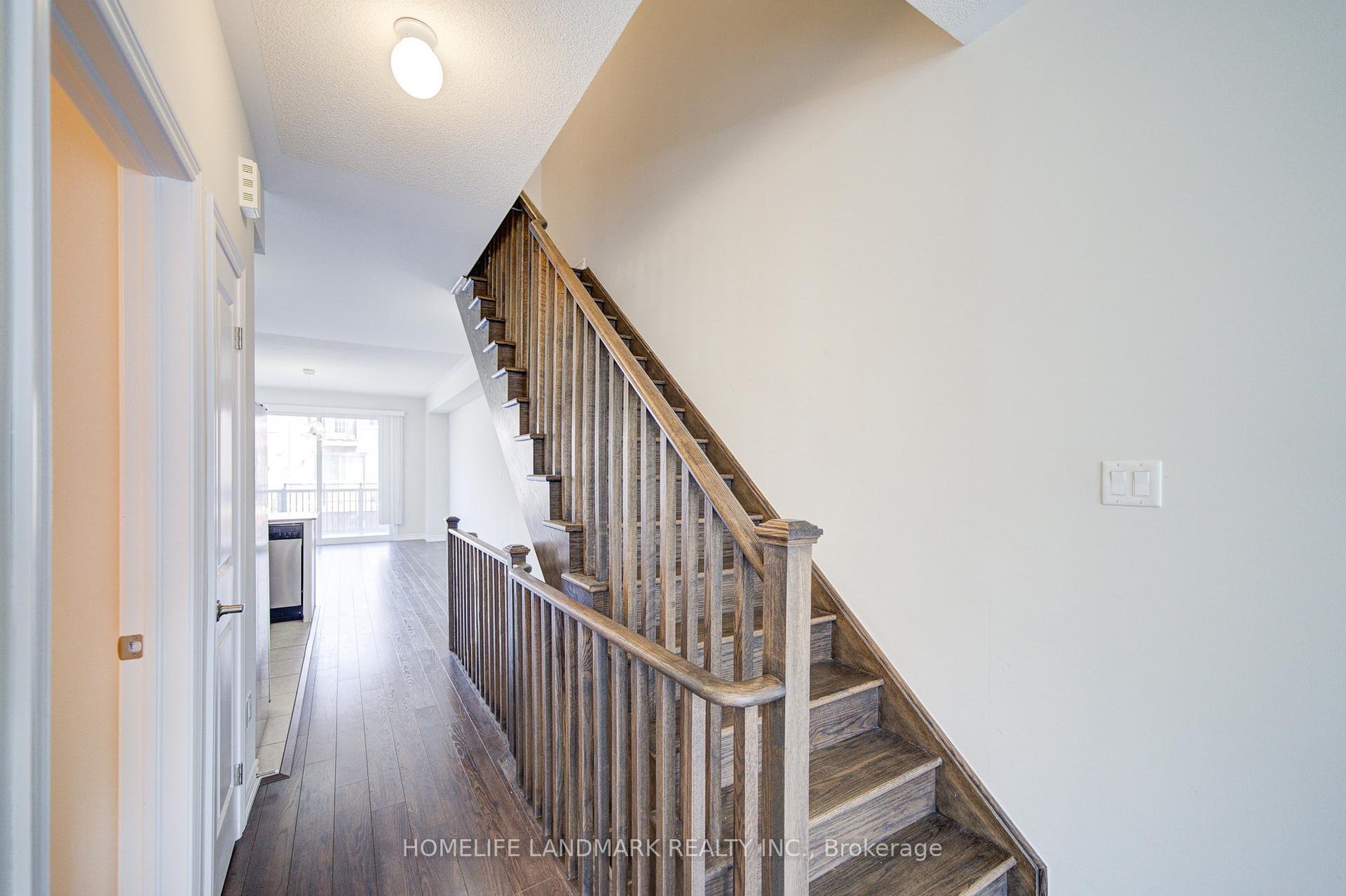 Photo 12 of 40 Robert Joffre Leet Avenue, Markham, Cornell — HOMEH