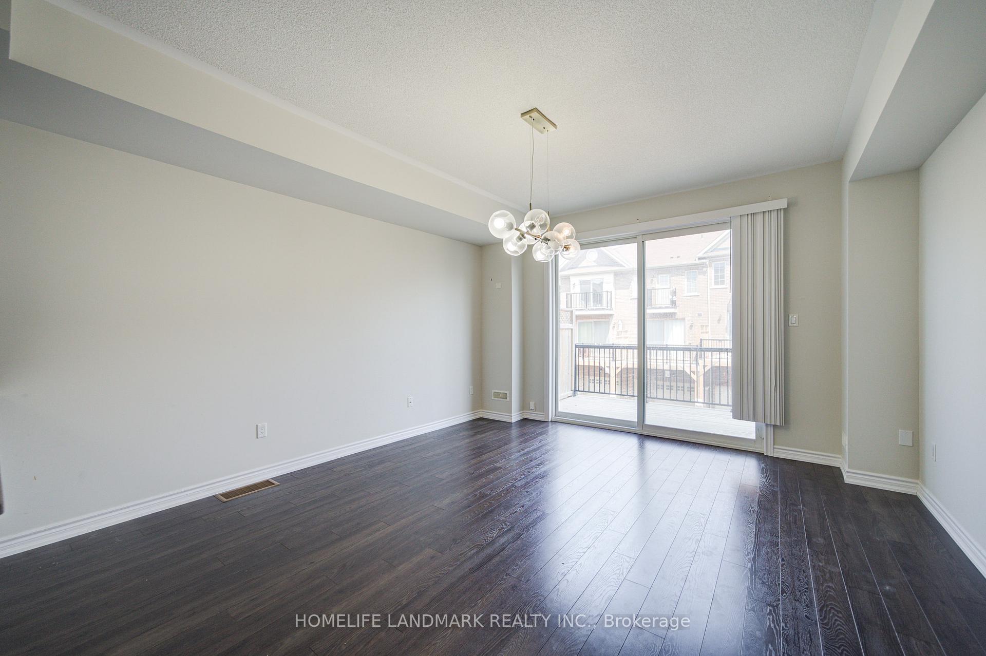 Photo 17 of 40 Robert Joffre Leet Avenue, Markham, Cornell — HOMEH