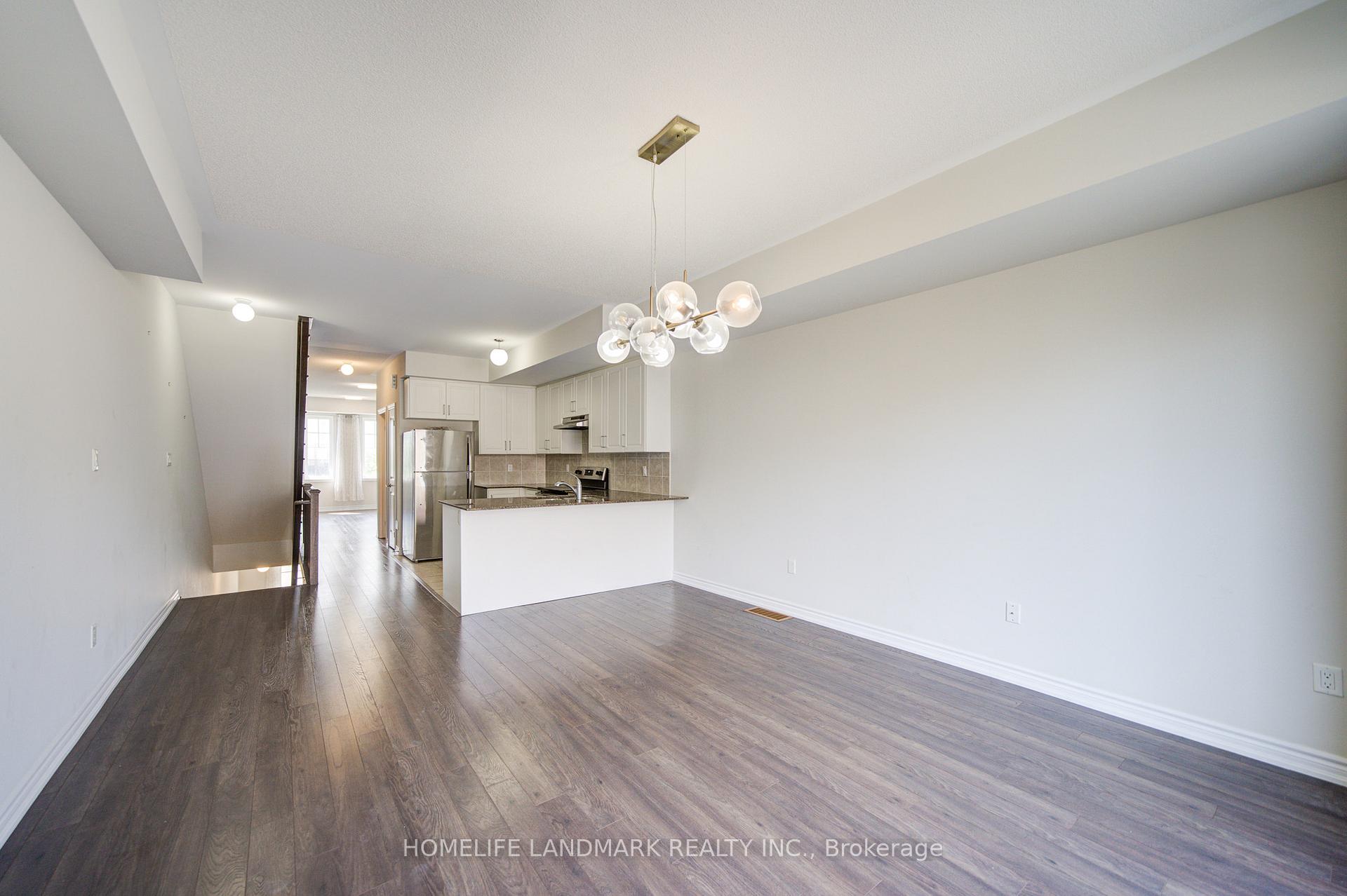 Photo 19 of 40 Robert Joffre Leet Avenue, Markham, Cornell — HOMEH