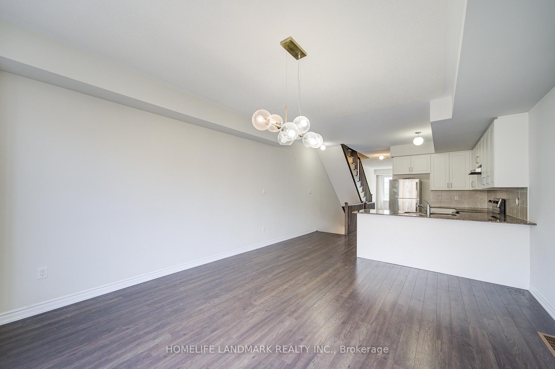 Photo 20 of 40 Robert Joffre Leet Avenue, Markham, Cornell — HOMEH