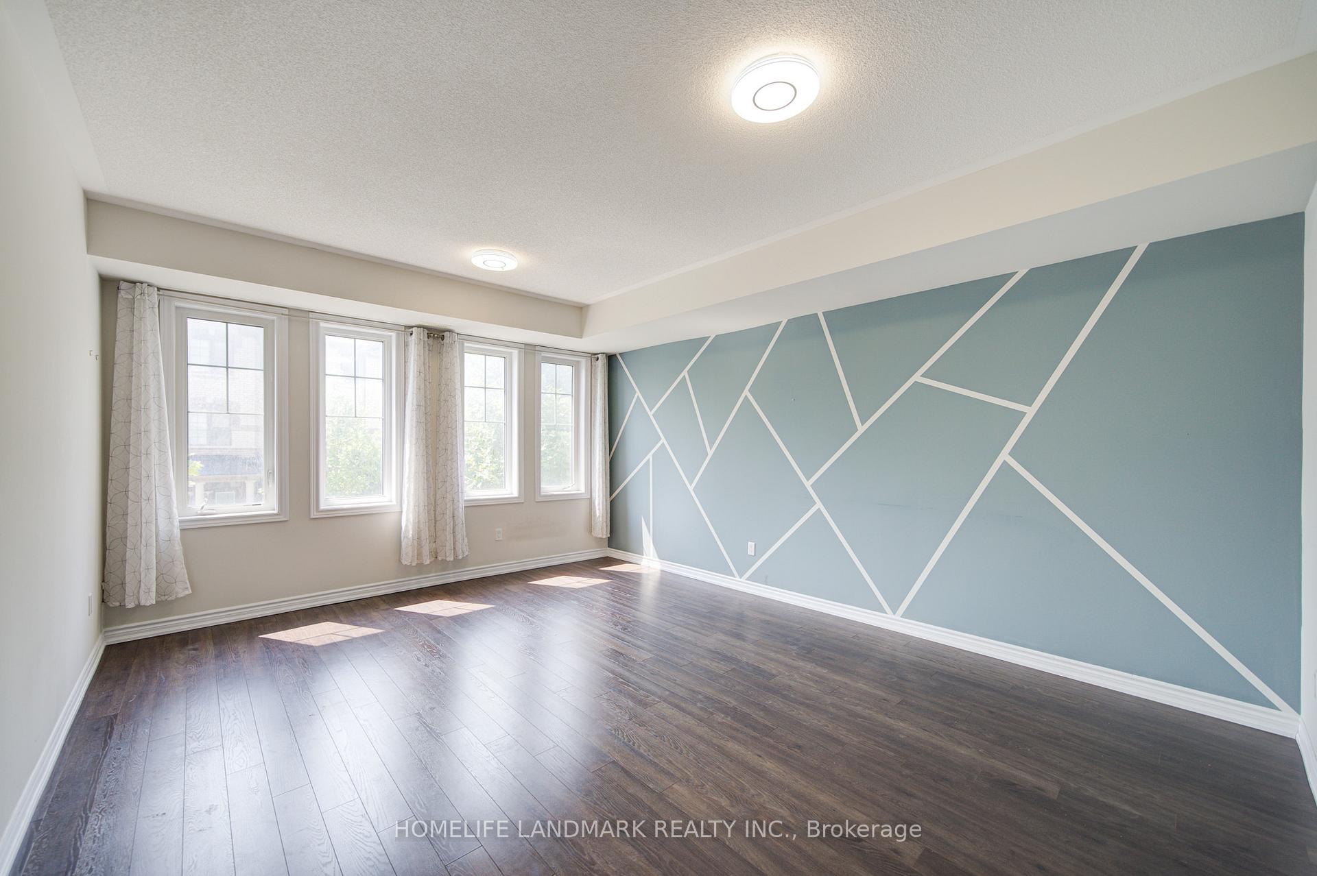Photo 21 of 40 Robert Joffre Leet Avenue, Markham, Cornell — HOMEH