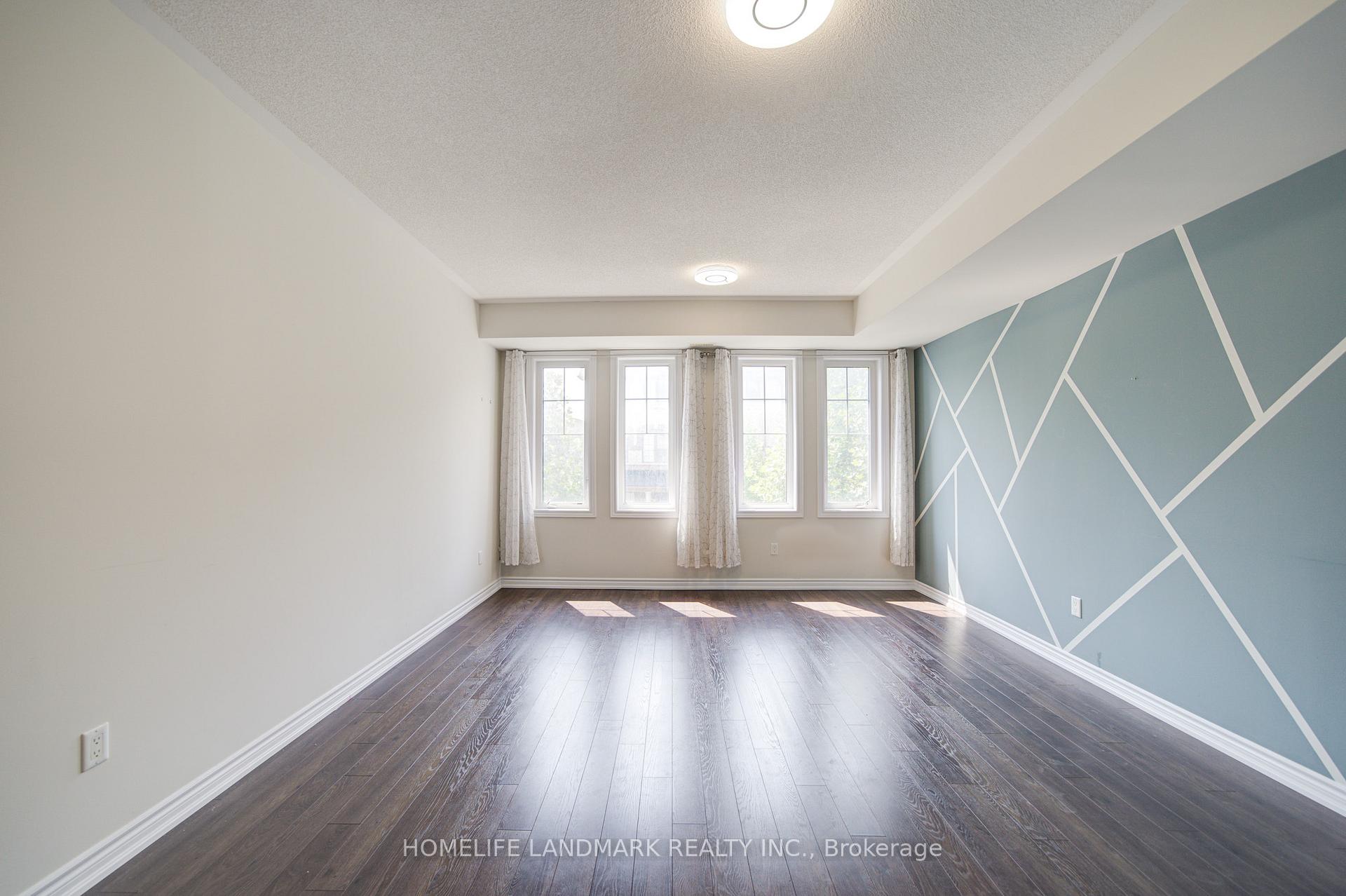 Photo 23 of 40 Robert Joffre Leet Avenue, Markham, Cornell — HOMEH