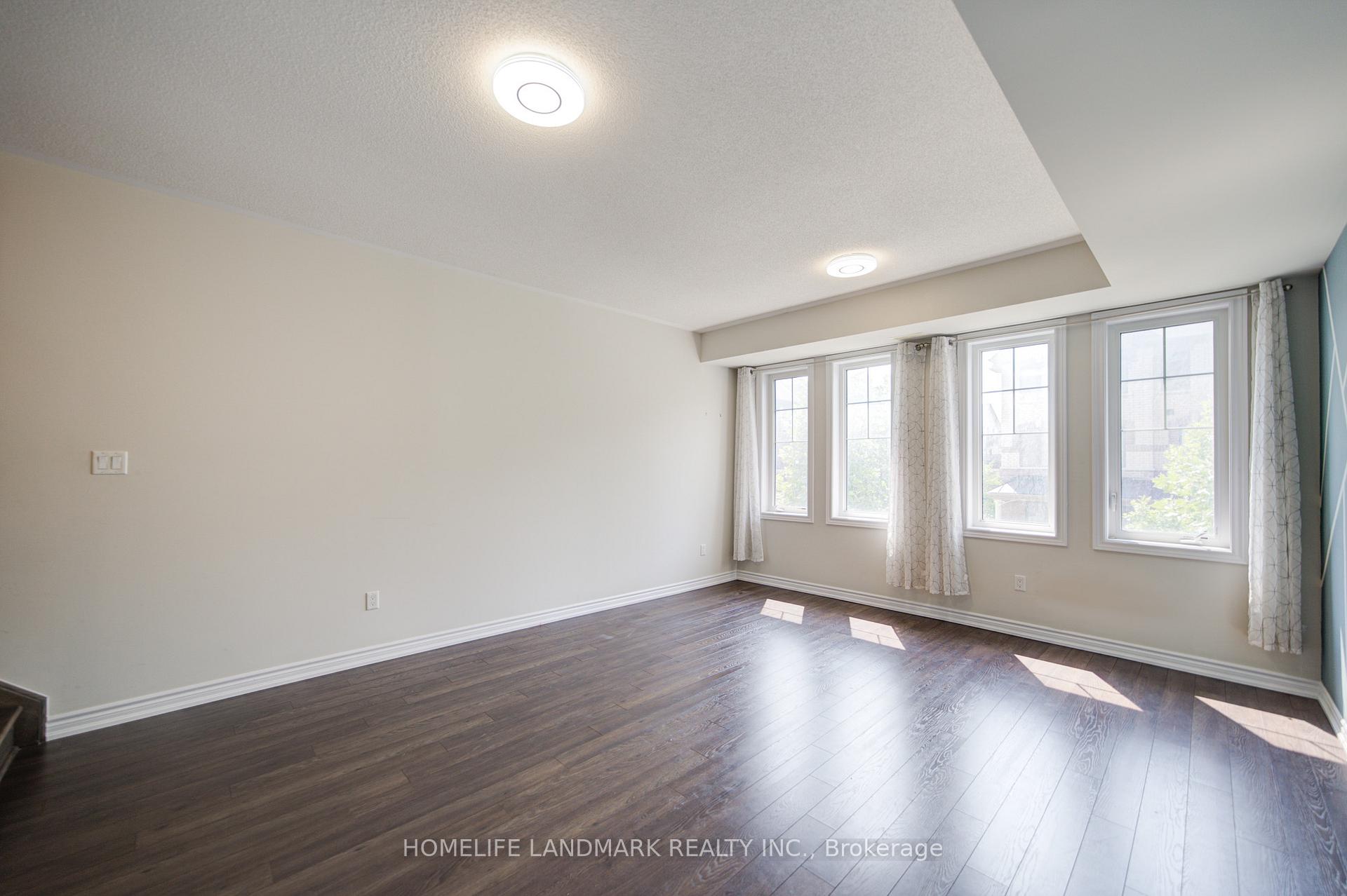 Photo 24 of 40 Robert Joffre Leet Avenue, Markham, Cornell — HOMEH