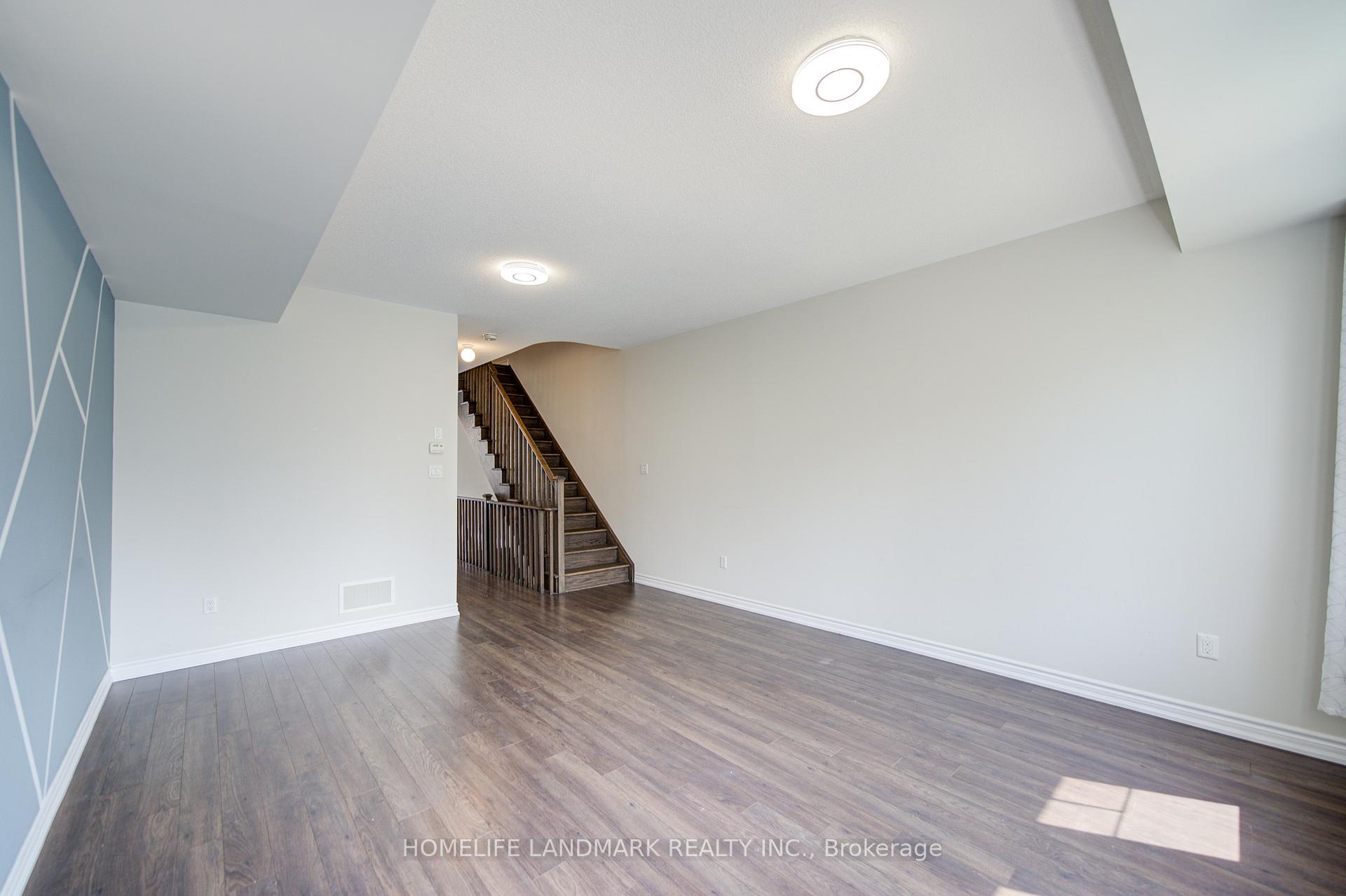 Photo 26 of 40 Robert Joffre Leet Avenue, Markham, Cornell — HOMEH