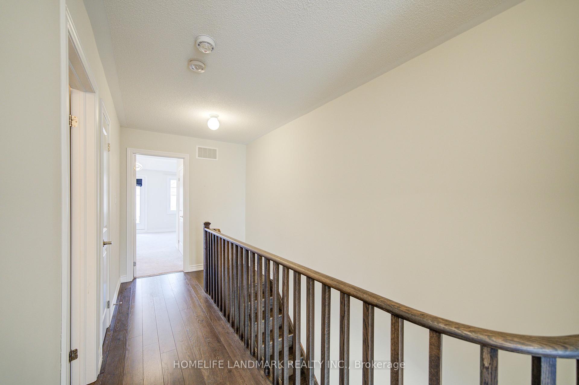 Photo 27 of 40 Robert Joffre Leet Avenue, Markham, Cornell — HOMEH