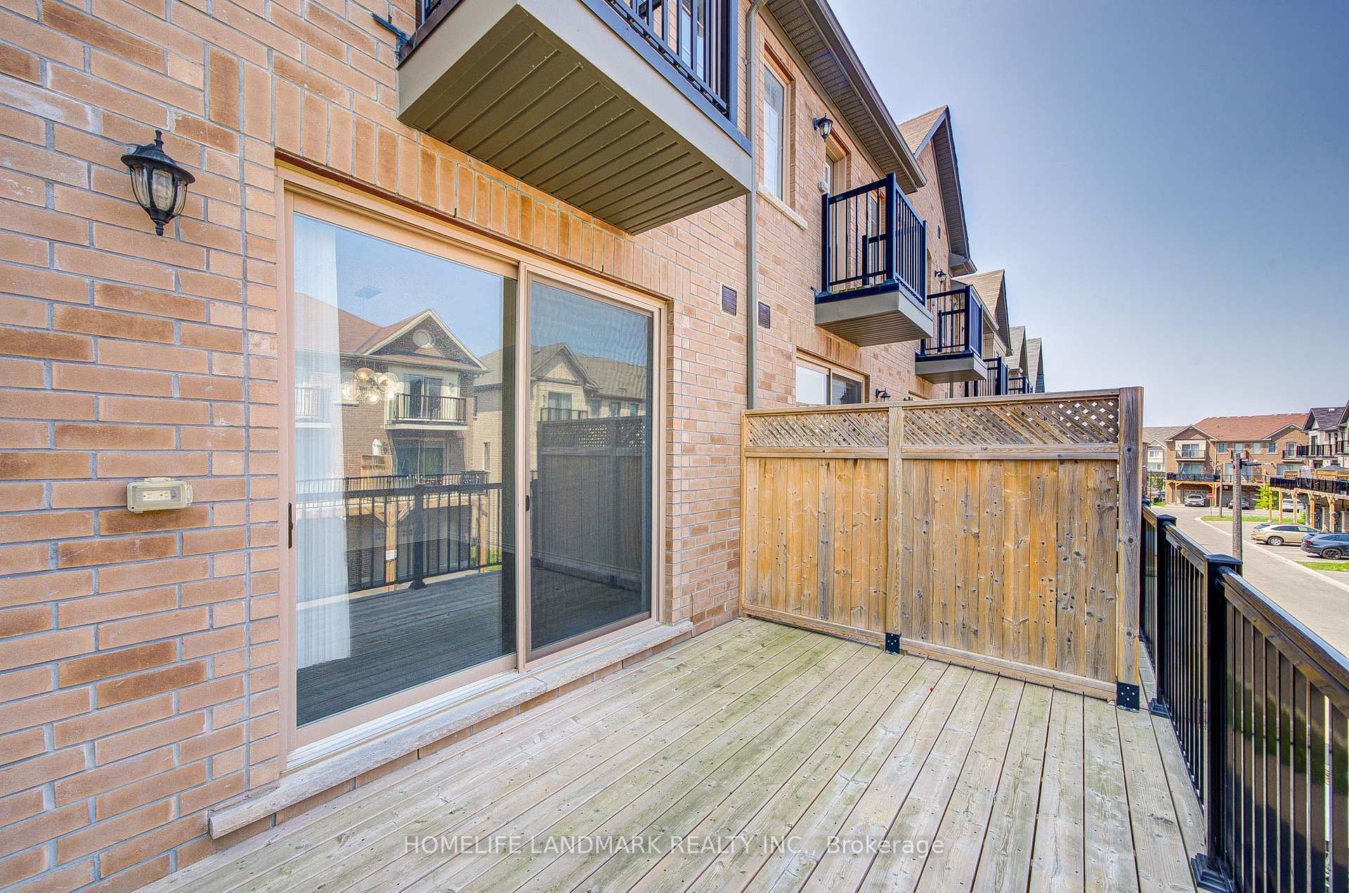 Photo 46 of 40 Robert Joffre Leet Avenue, Markham, Cornell — HOMEH