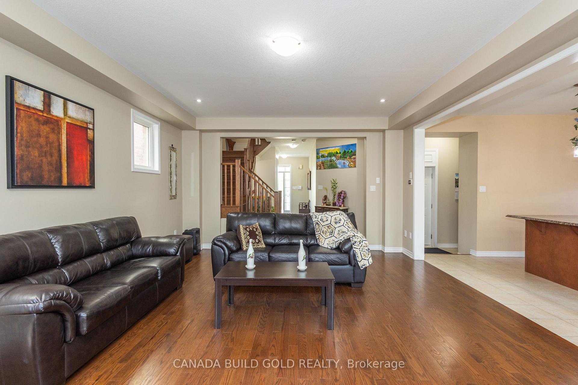 Photo 18 of 83 West Oak Trail, Kitchener — HOMEH