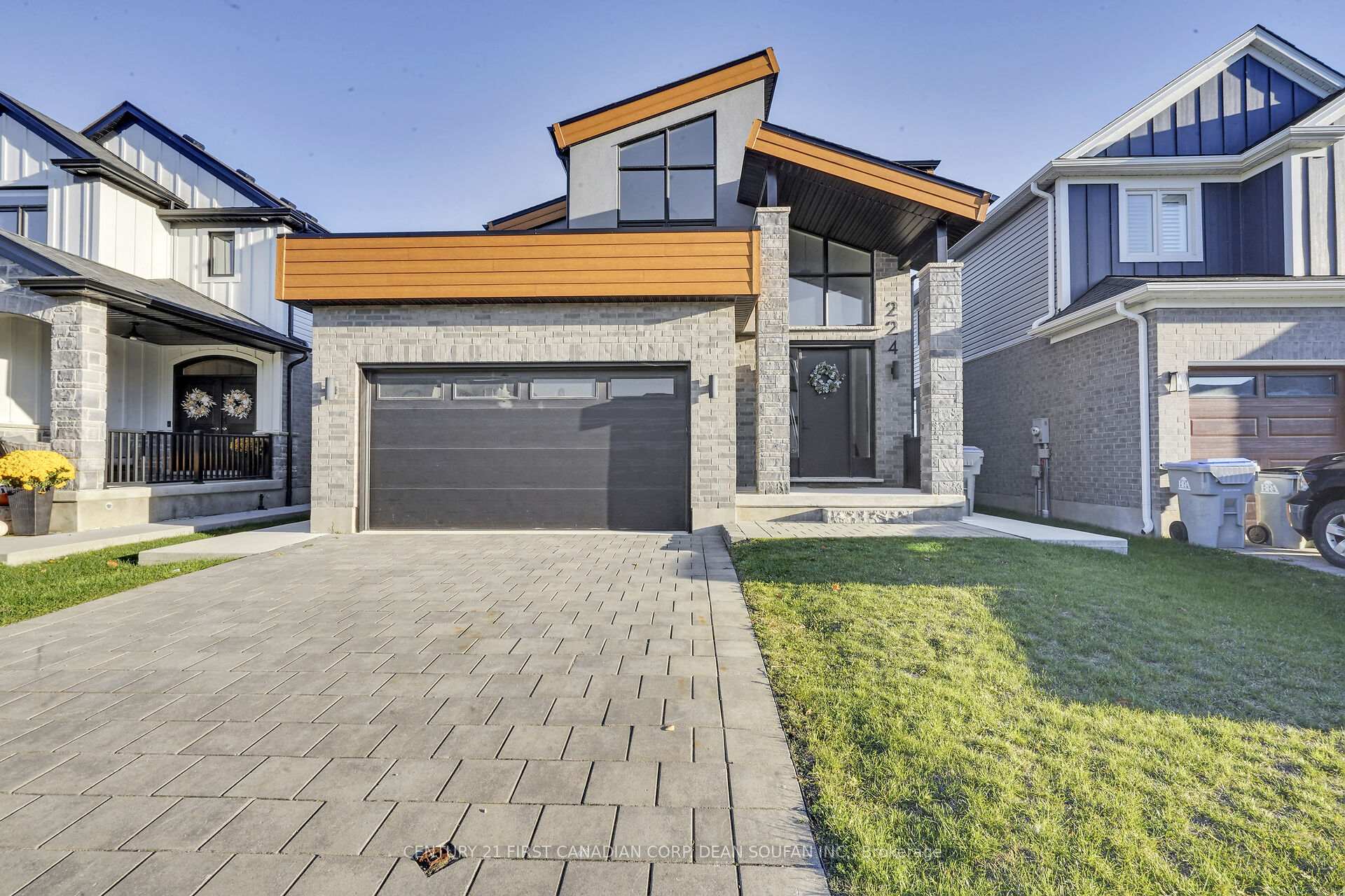 Front of 224 Winlow Way