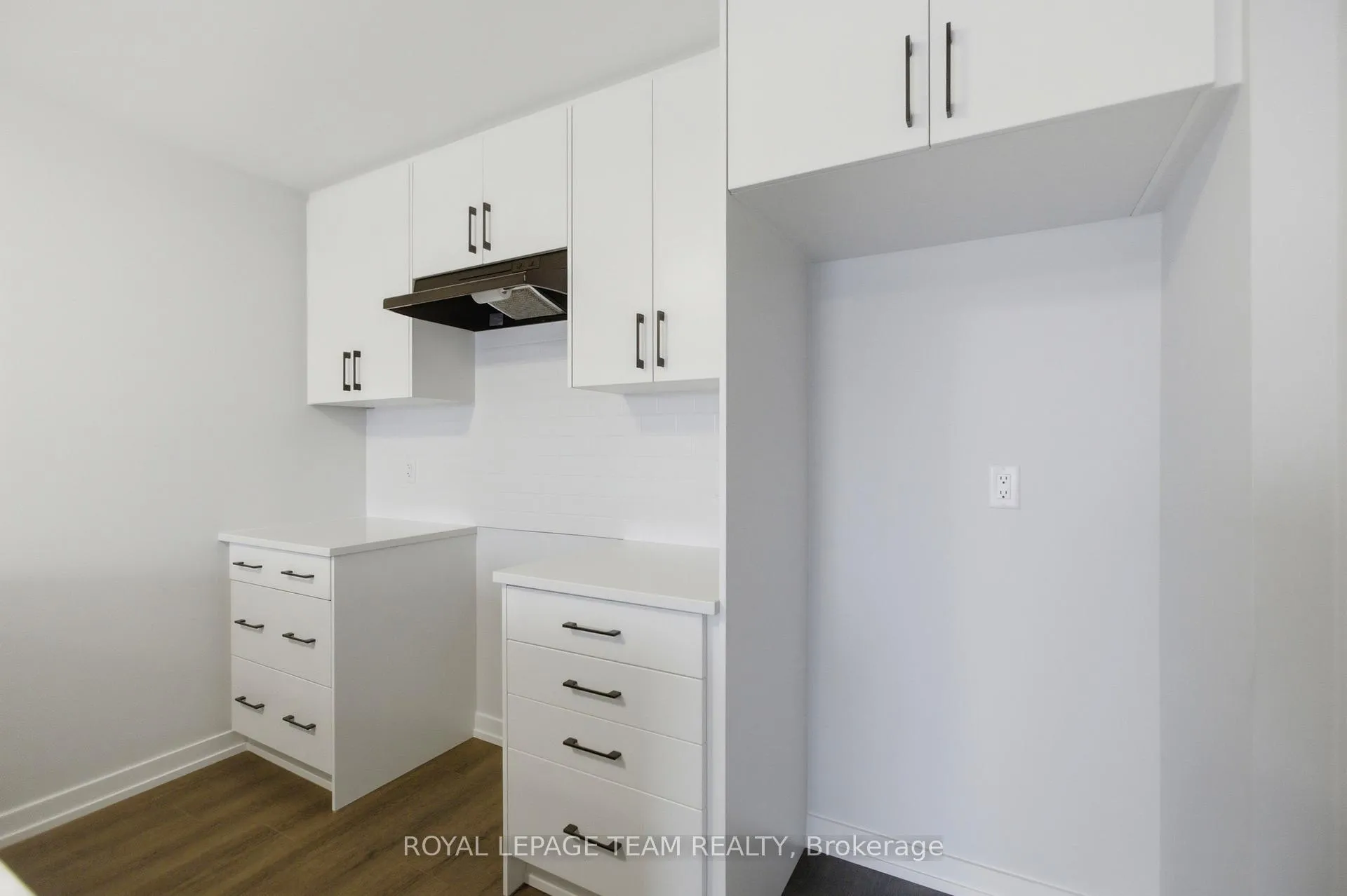 Photo 7 of 547 Celestine Private, Ottawa, Barrhaven - Heritage Park — HOMEH