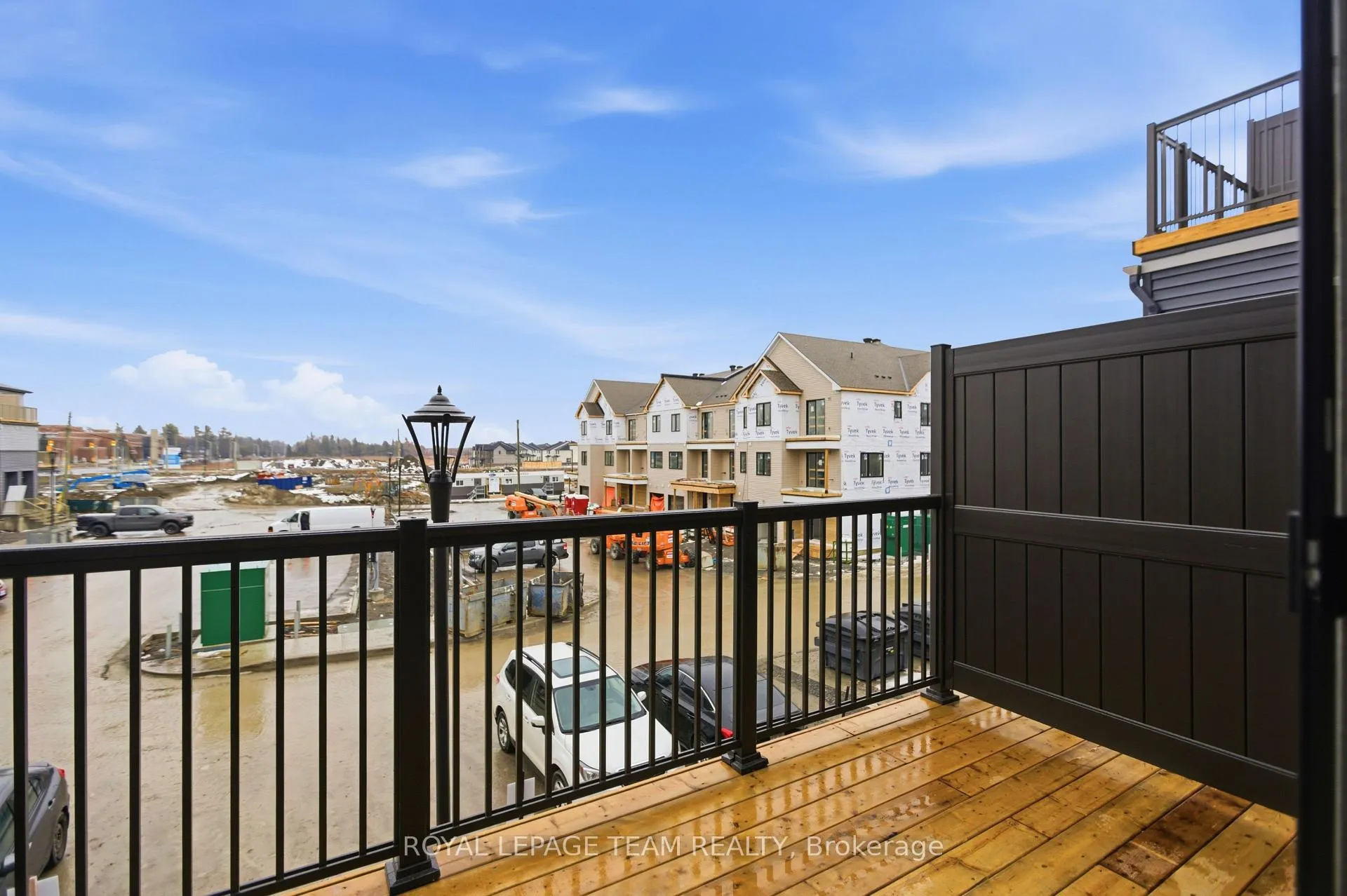 Photo 10 of 547 Celestine Private, Ottawa, Barrhaven - Heritage Park — HOMEH