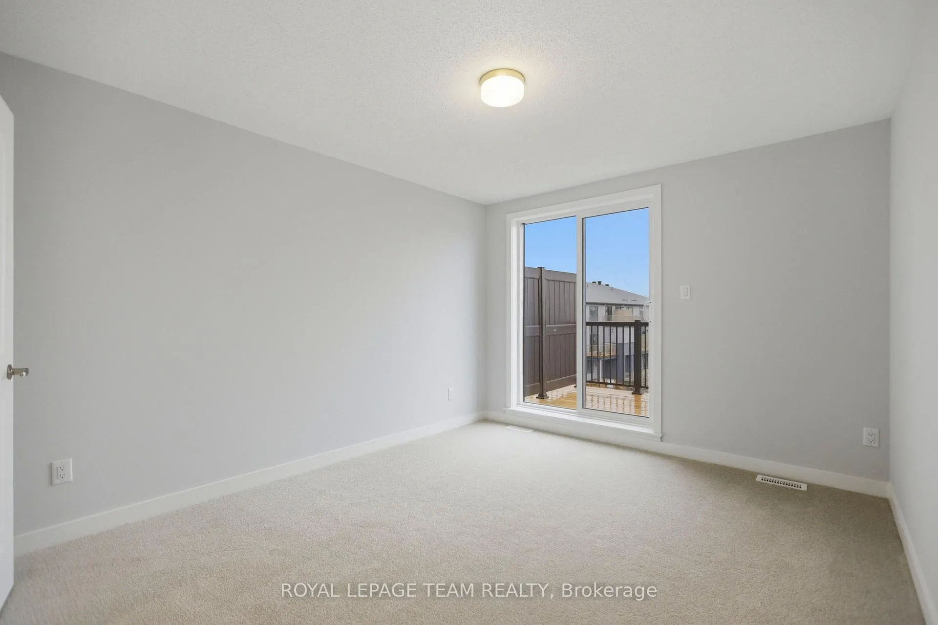 Photo 11 of 547 Celestine Private, Ottawa, Barrhaven - Heritage Park — HOMEH