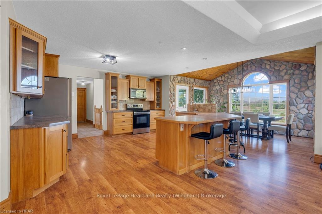 Photo 12 of 9762 Holtom Lane, Minto — HOMEH