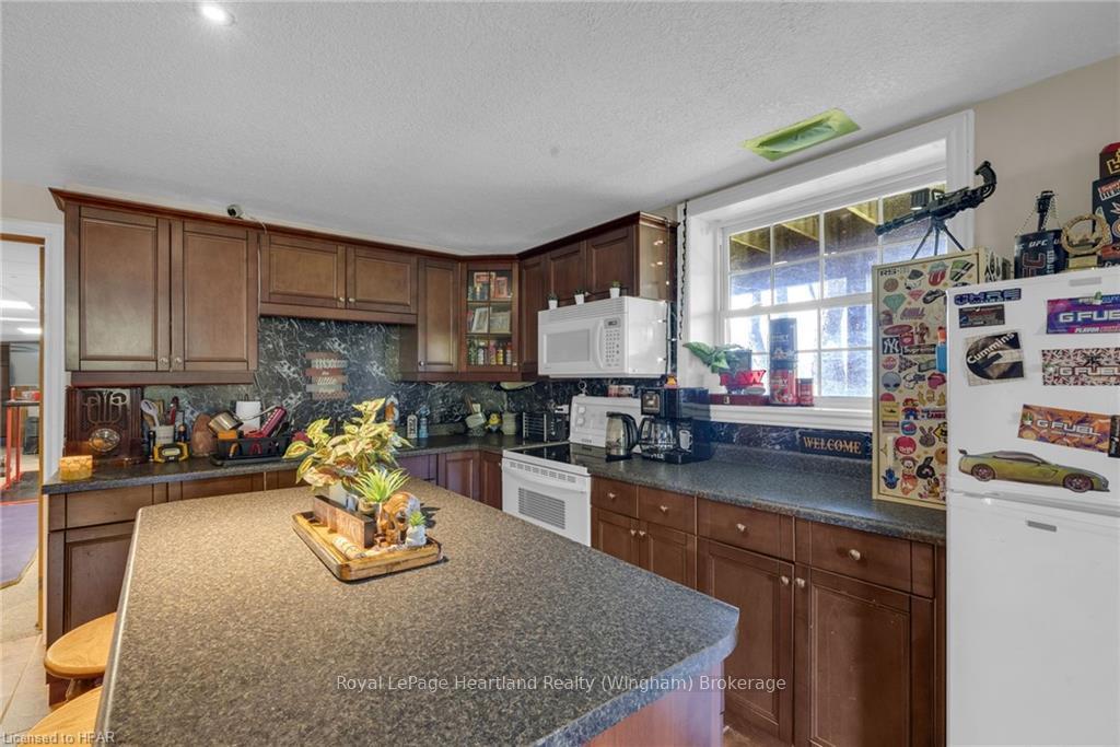 Photo 42 of 9762 Holtom Lane, Minto — HOMEH