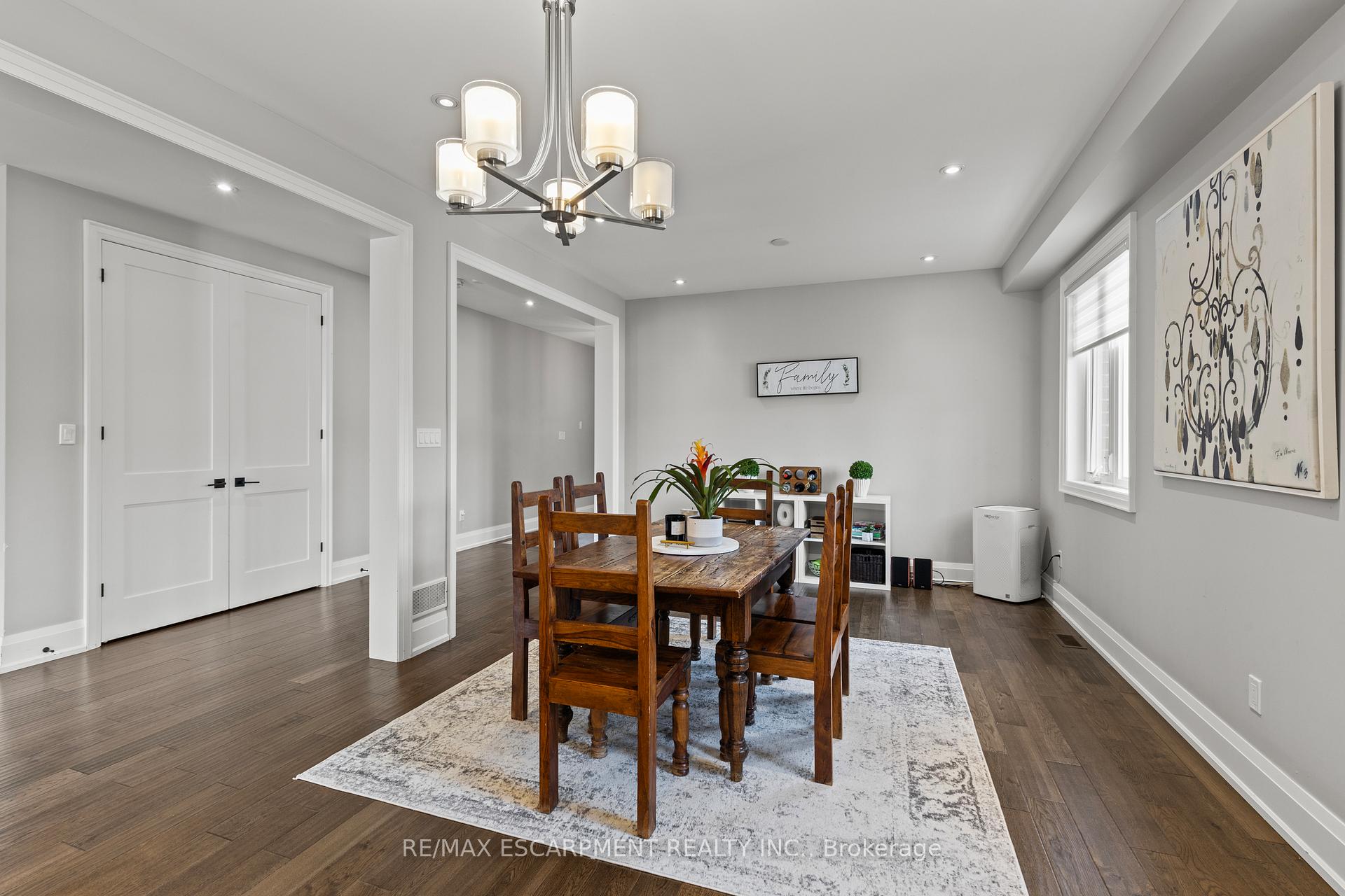 Photo 6 of 44 Leckie Avenue, Hamilton, Stoney Creek Mountain — HOMEH
