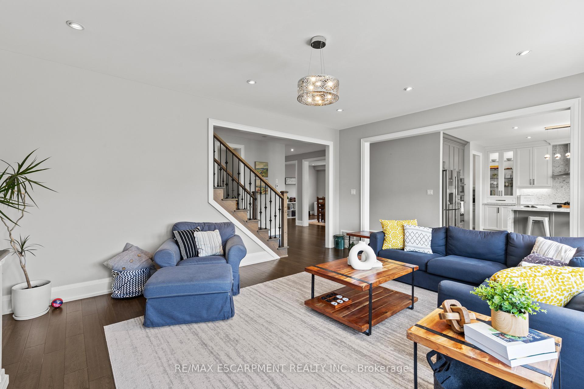 Photo 8 of 44 Leckie Avenue, Hamilton, Stoney Creek Mountain — HOMEH