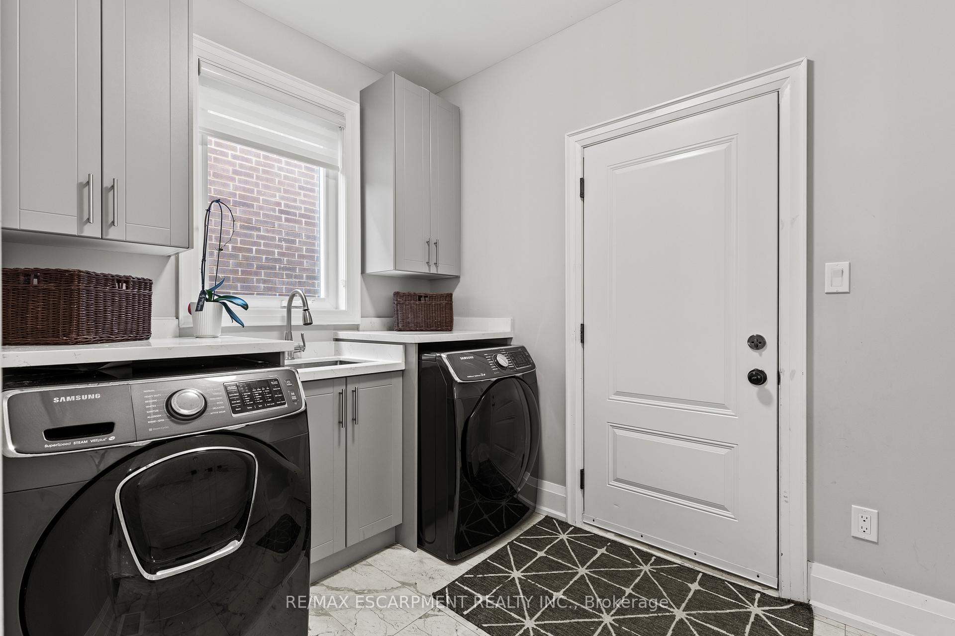 Photo 17 of 44 Leckie Avenue, Hamilton, Stoney Creek Mountain — HOMEH