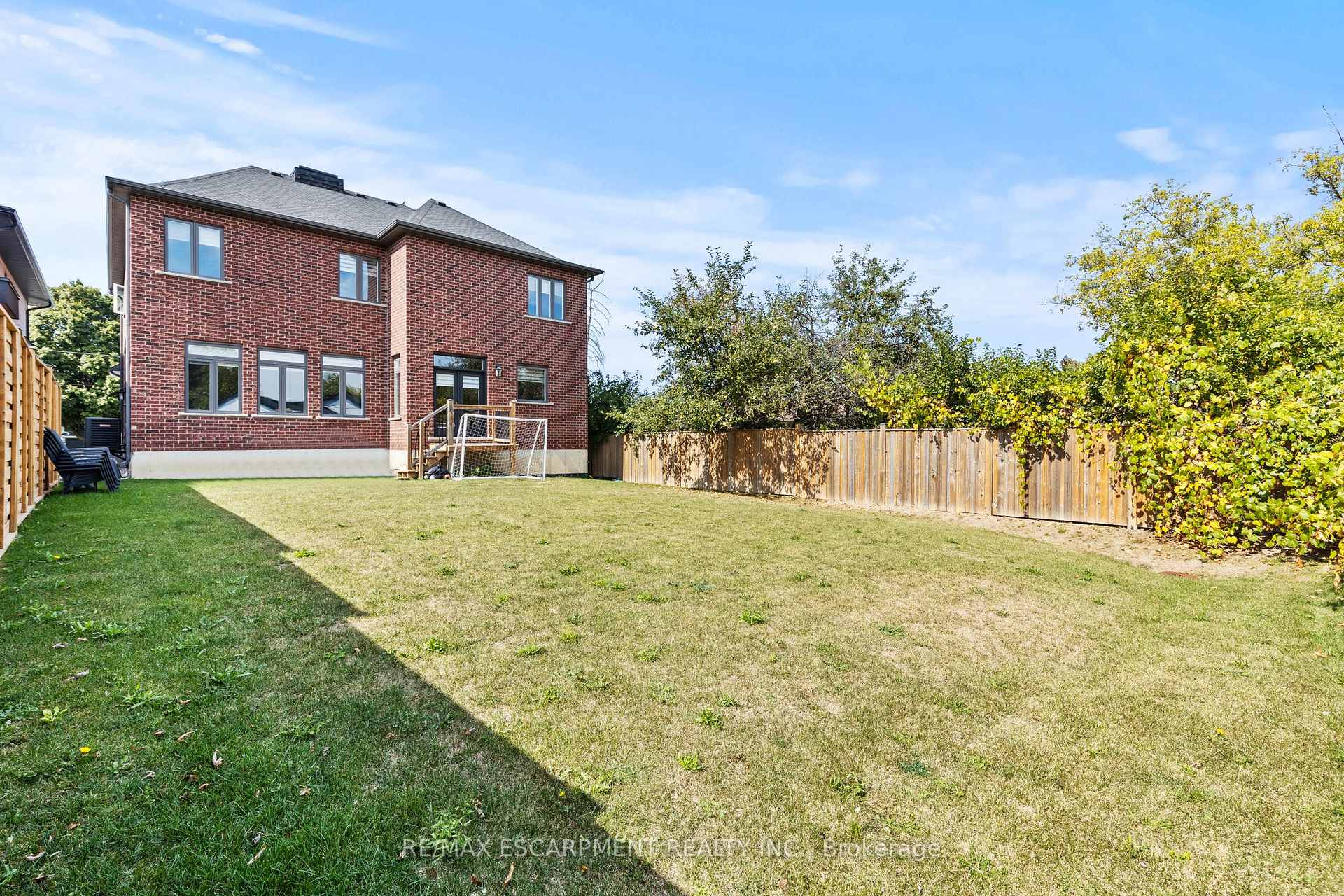 Photo 30 of 44 Leckie Avenue, Hamilton, Stoney Creek Mountain — HOMEH