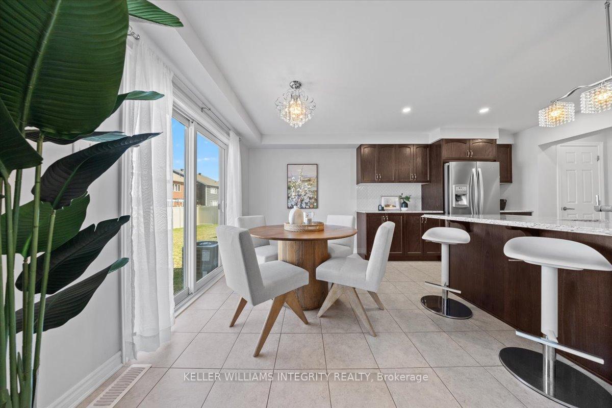 Photo 7 of 278 Haliburton Heights, Ottawa, Kanata - Emerald Meadows/Trailwest — HOMEH