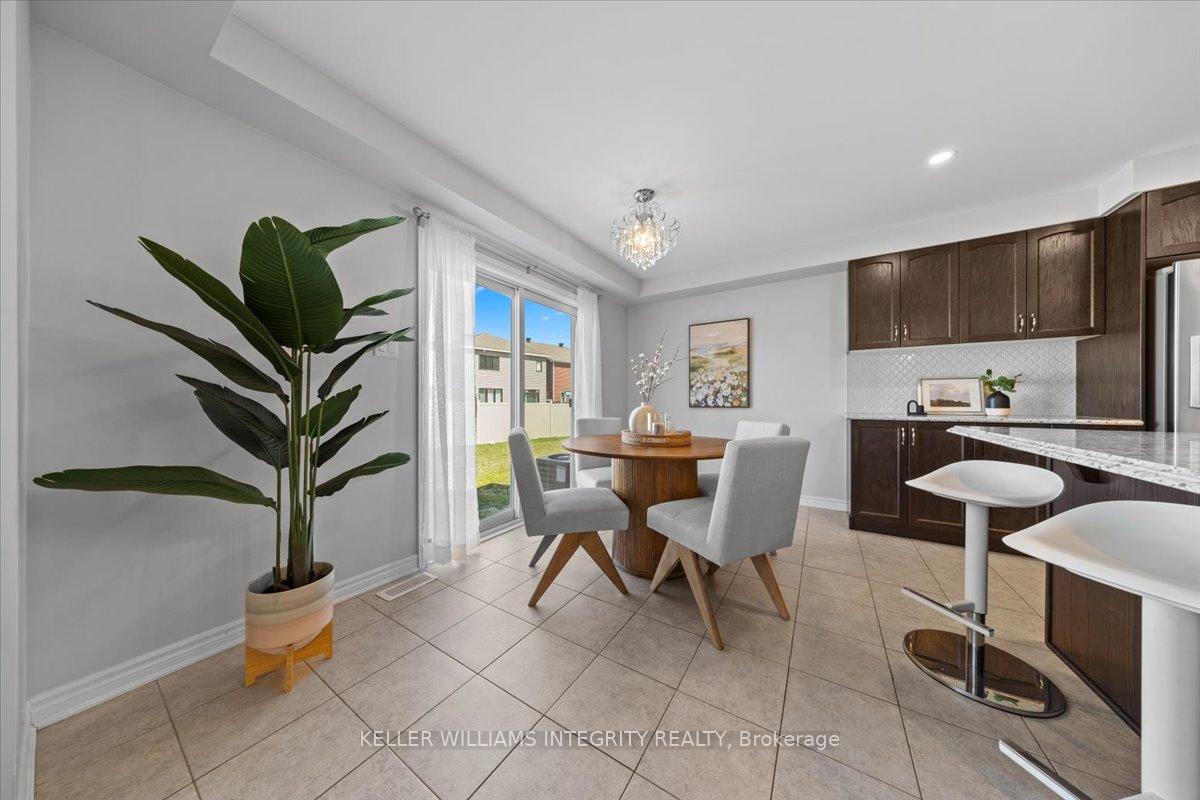 Photo 11 of 278 Haliburton Heights, Ottawa, Kanata - Emerald Meadows/Trailwest — HOMEH
