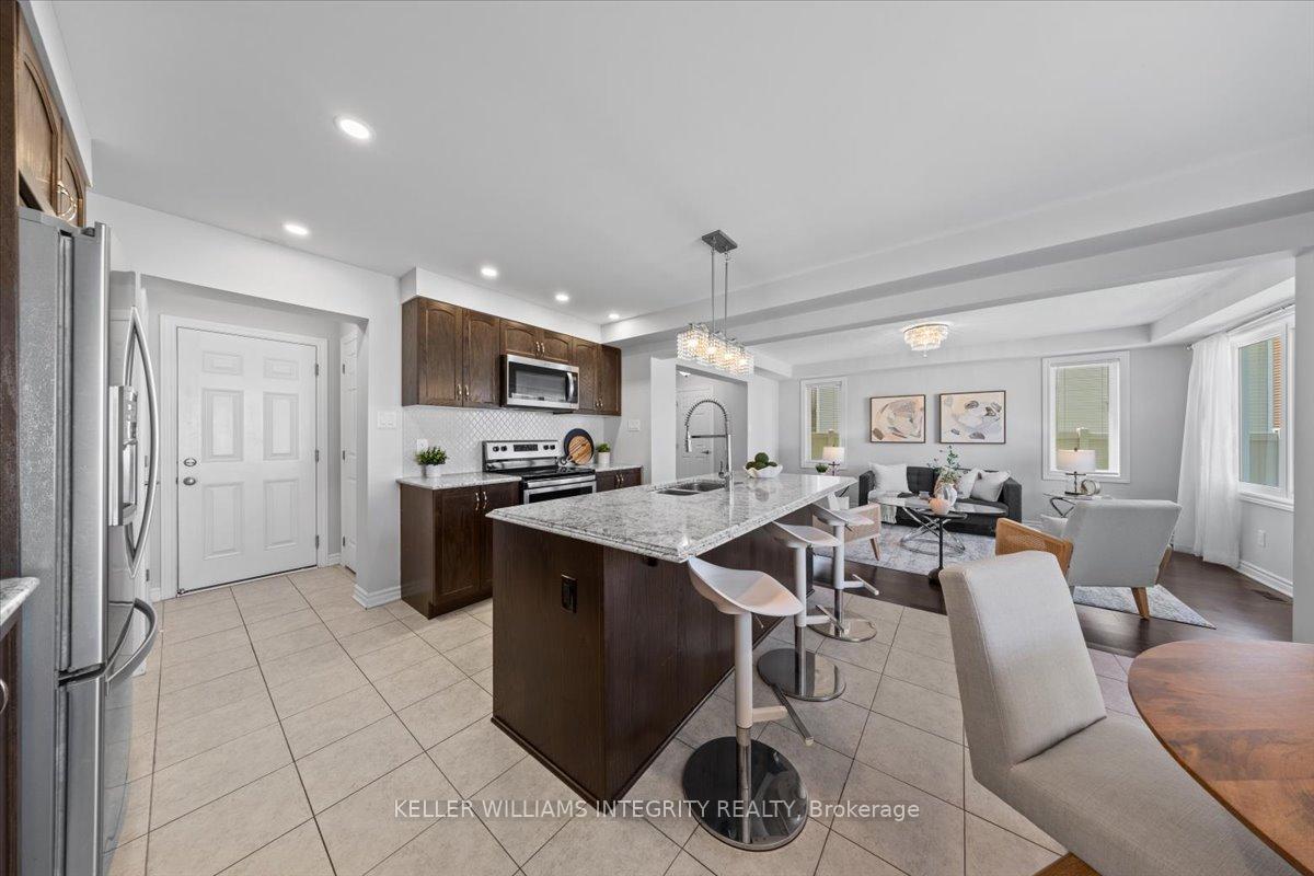 Photo 12 of 278 Haliburton Heights, Ottawa, Kanata - Emerald Meadows/Trailwest — HOMEH