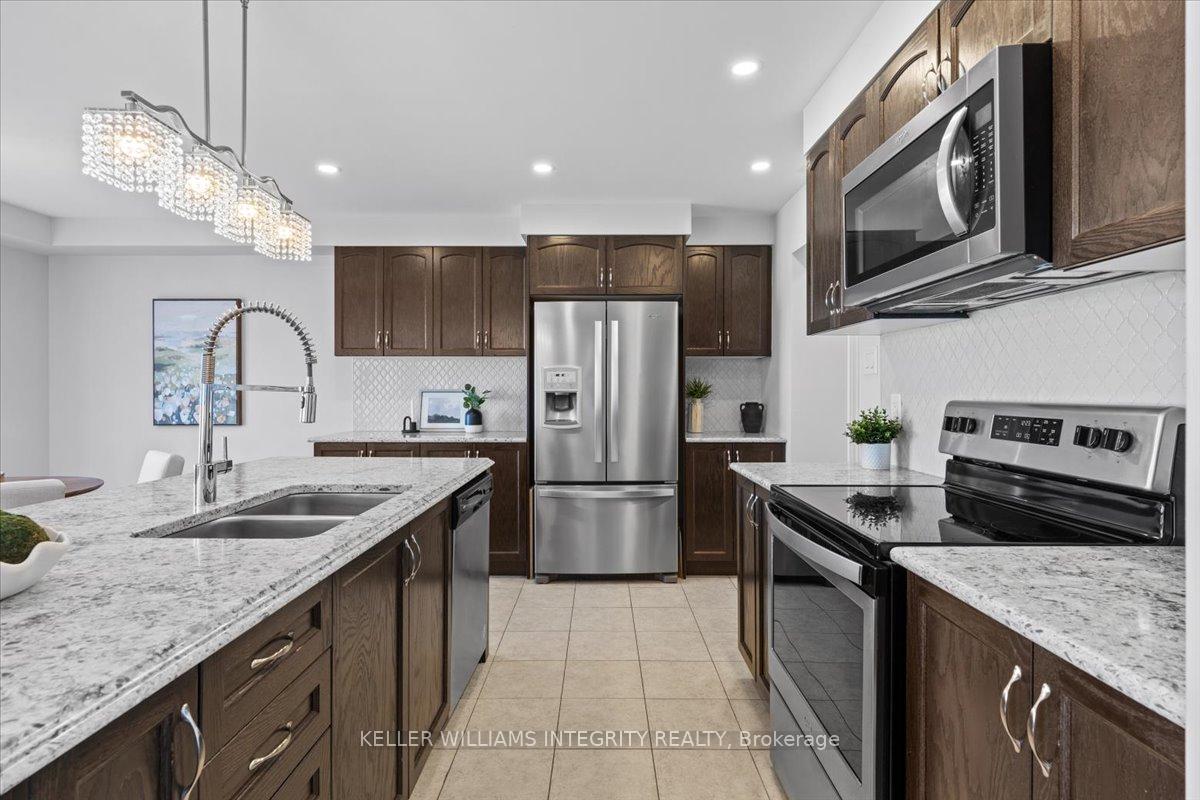 Photo 14 of 278 Haliburton Heights, Ottawa, Kanata - Emerald Meadows/Trailwest — HOMEH
