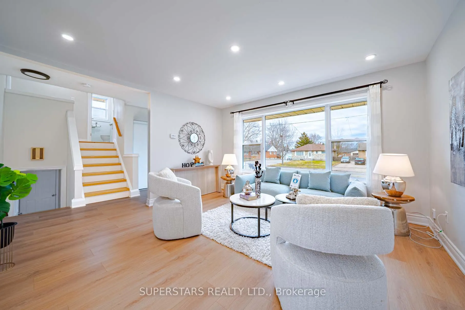 Photo 4 of 474 Fernhill Boulevard, Oshawa, McLaughlin — HOMEH