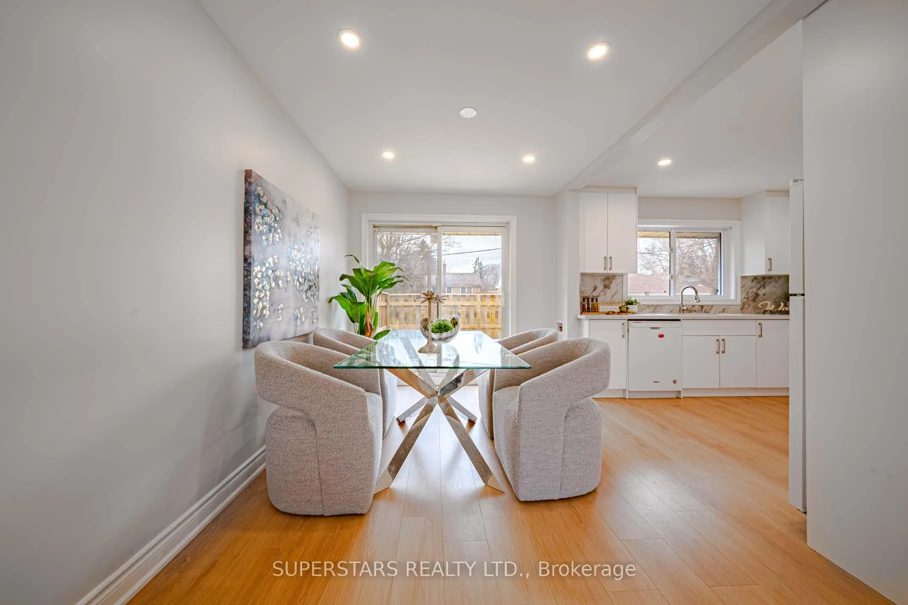Photo 8 of 474 Fernhill Boulevard, Oshawa, McLaughlin — HOMEH