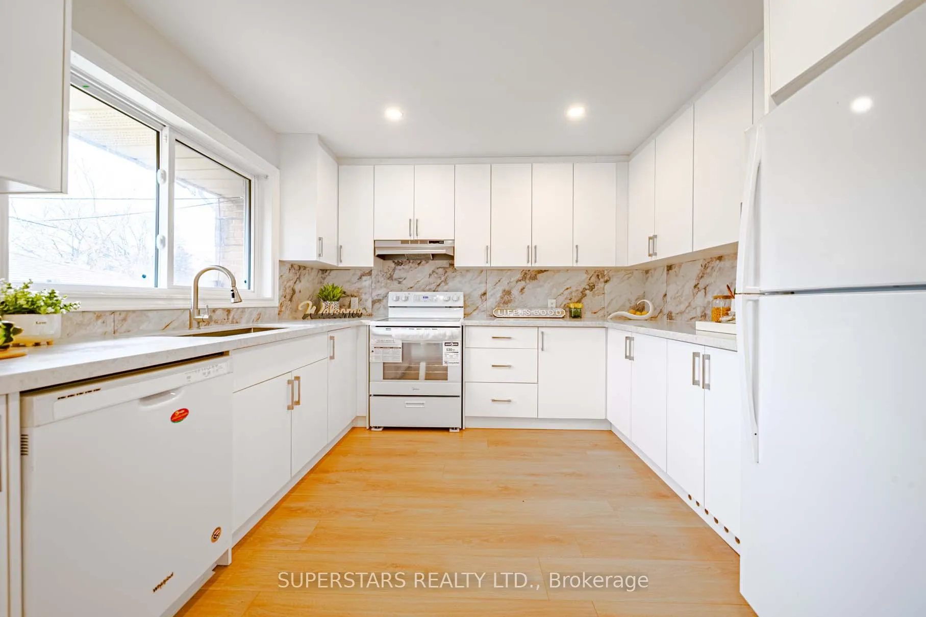 Photo 11 of 474 Fernhill Boulevard, Oshawa, McLaughlin — HOMEH