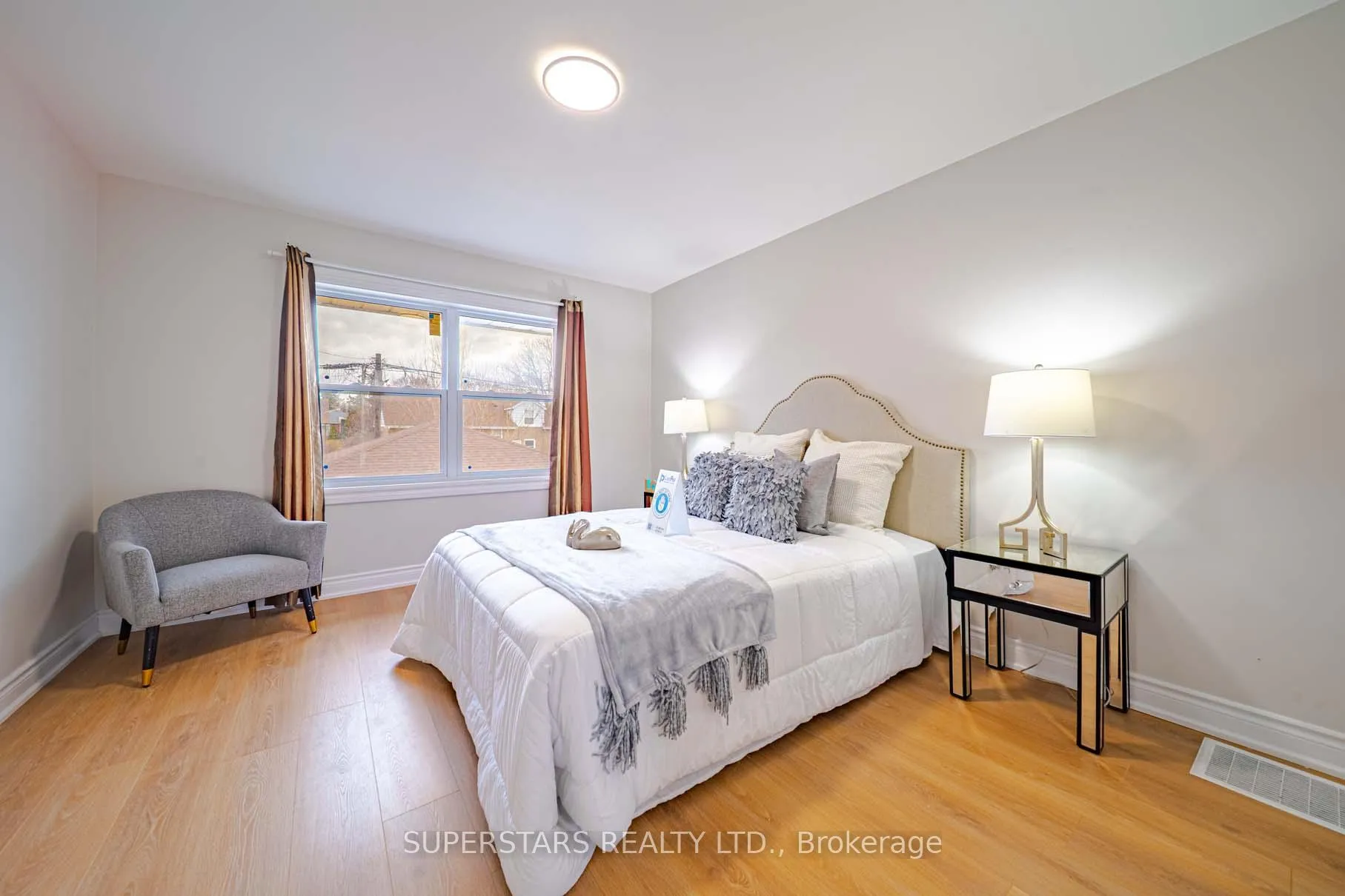Photo 14 of 474 Fernhill Boulevard, Oshawa, McLaughlin — HOMEH