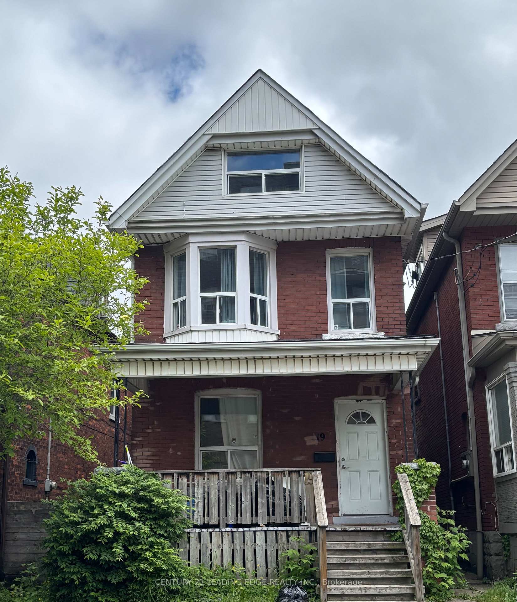 Front of Unit Upper, 19 Erie Avenue