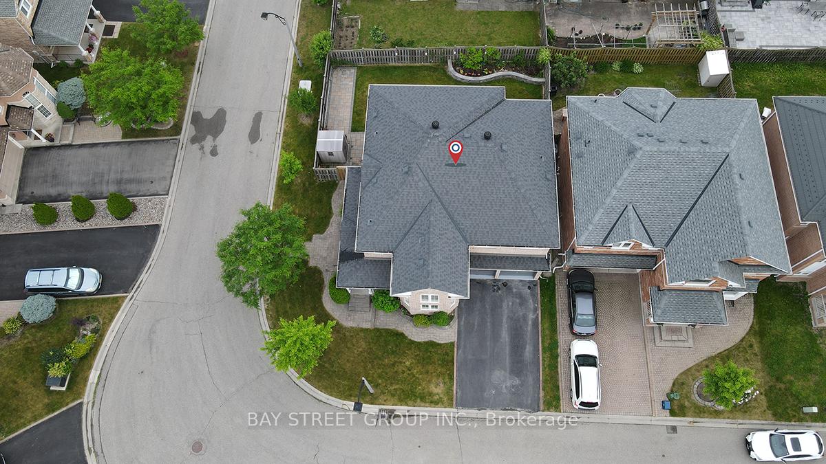 Photo 3 of 63 Brookhaven Crescent, Markham, Berczy — HOMEH