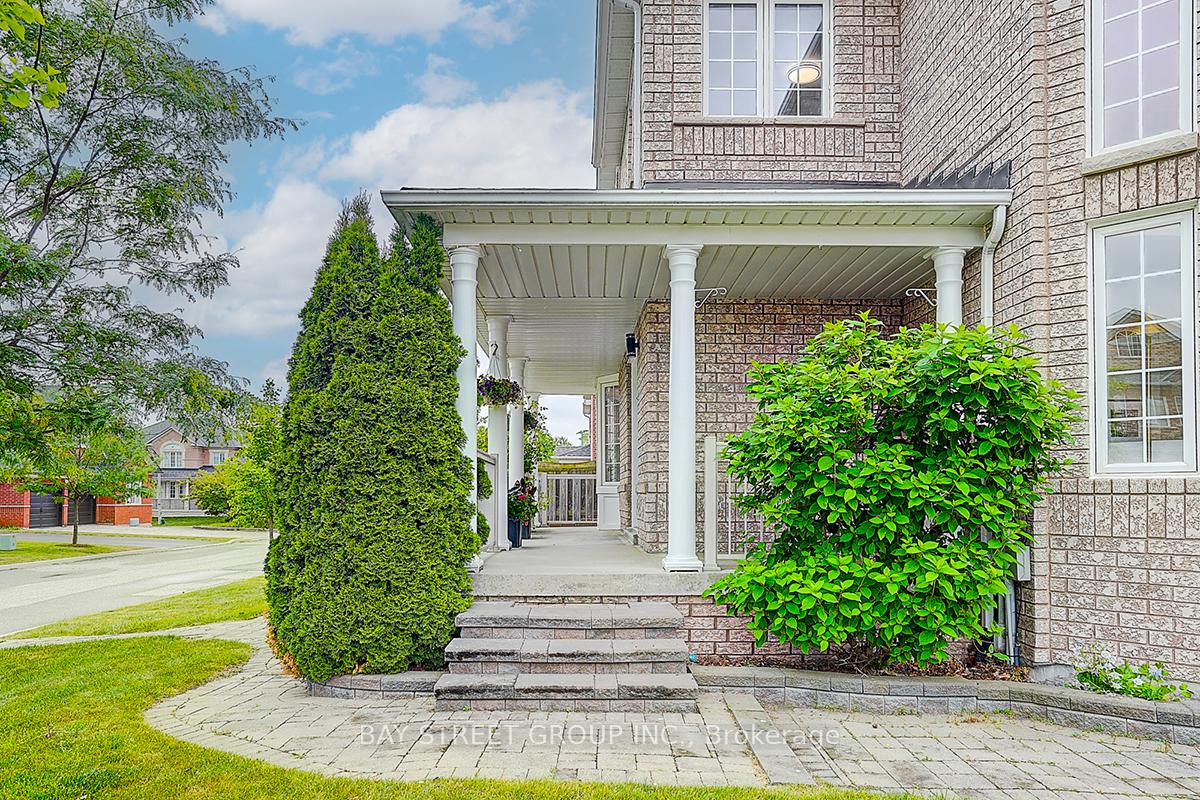 Photo 7 of 63 Brookhaven Crescent, Markham, Berczy — HOMEH