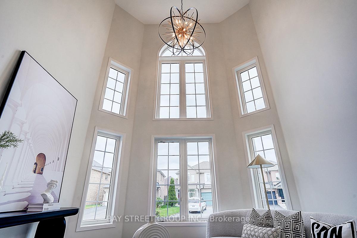 Photo 15 of 63 Brookhaven Crescent, Markham, Berczy — HOMEH