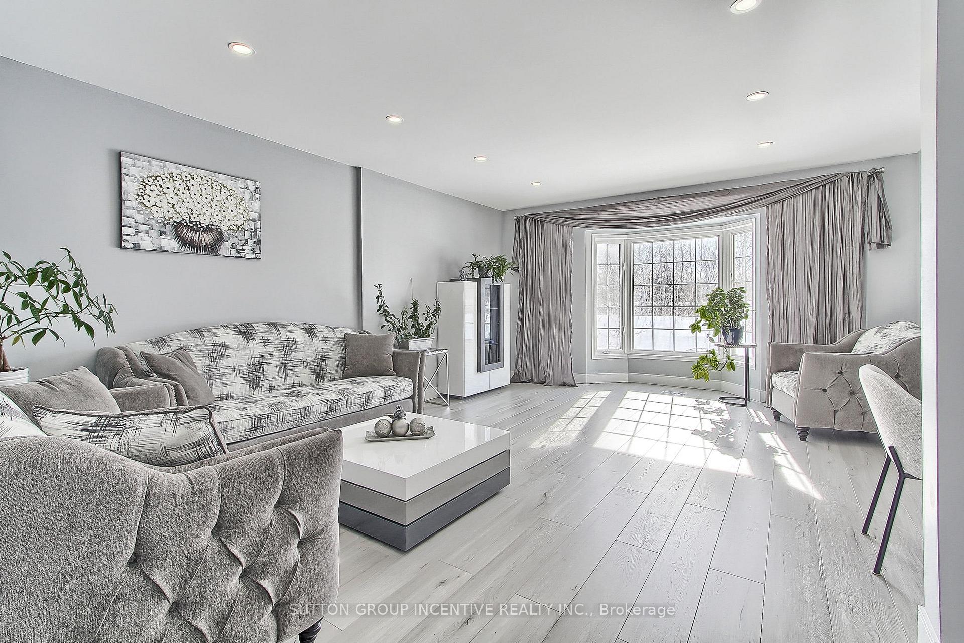 Photo 1 of 1380 Forest Street, Innisfil, Alcona — HOMEH