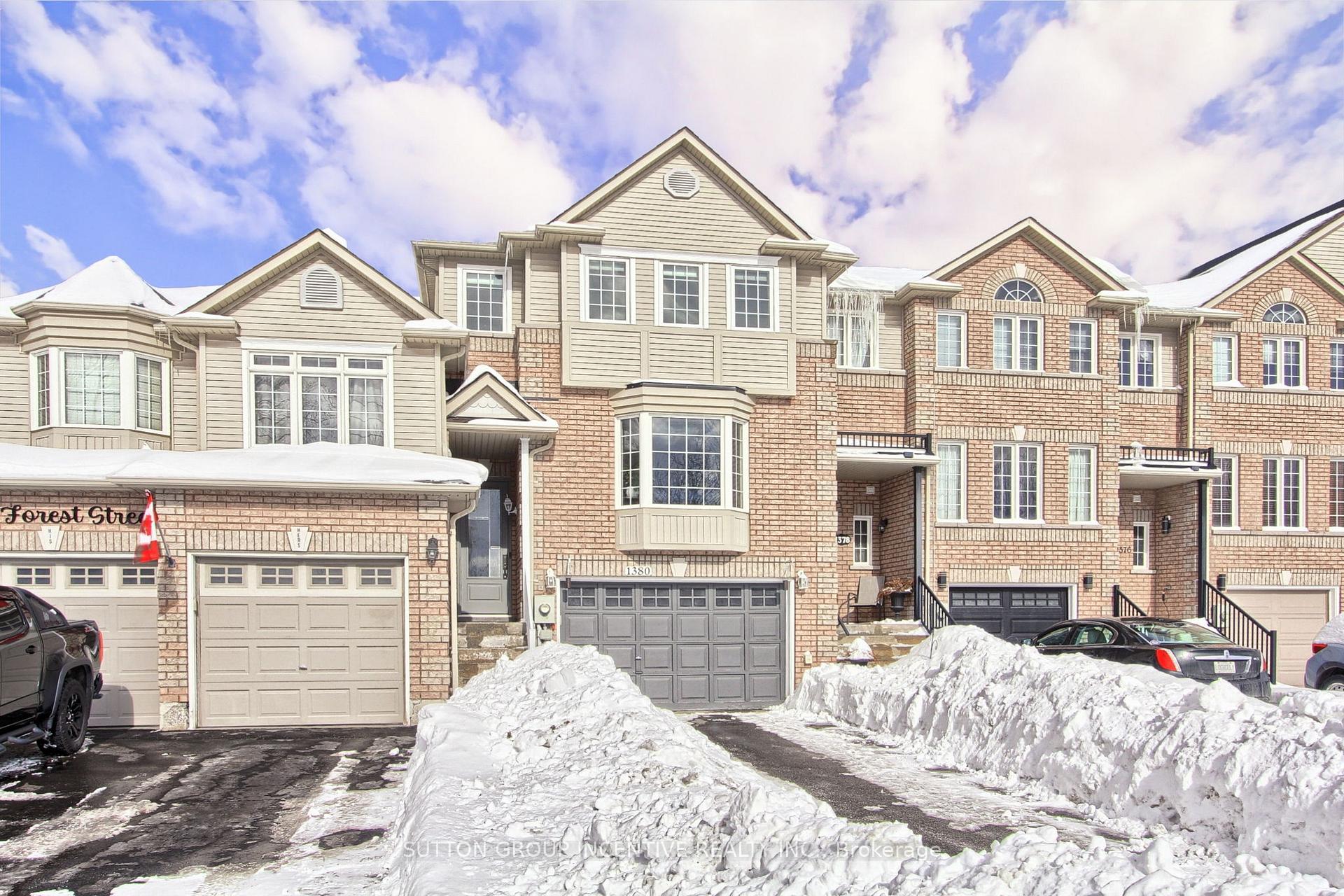Photo 2 of 1380 Forest Street, Innisfil, Alcona — HOMEH