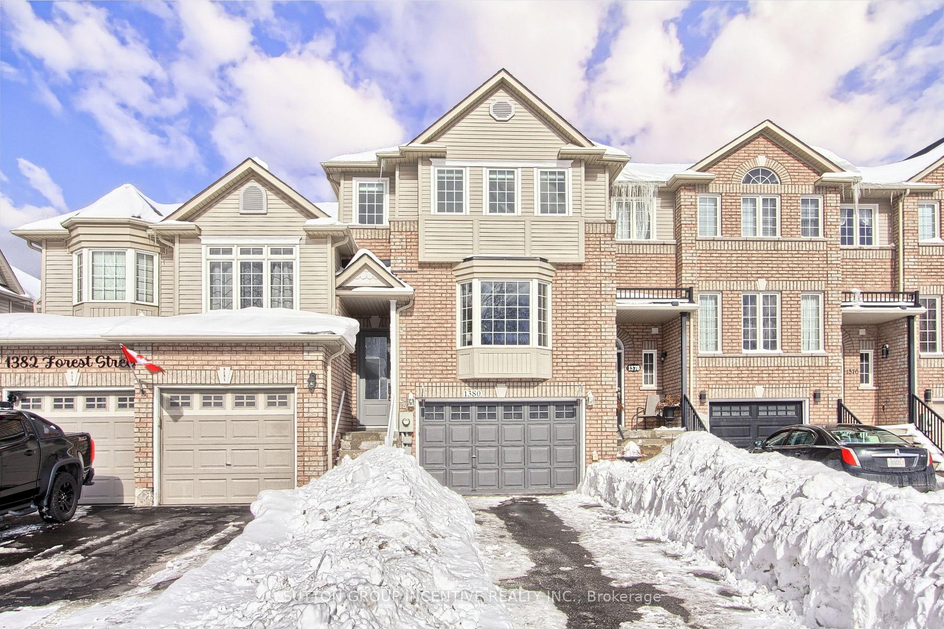Photo 4 of 1380 Forest Street, Innisfil, Alcona — HOMEH